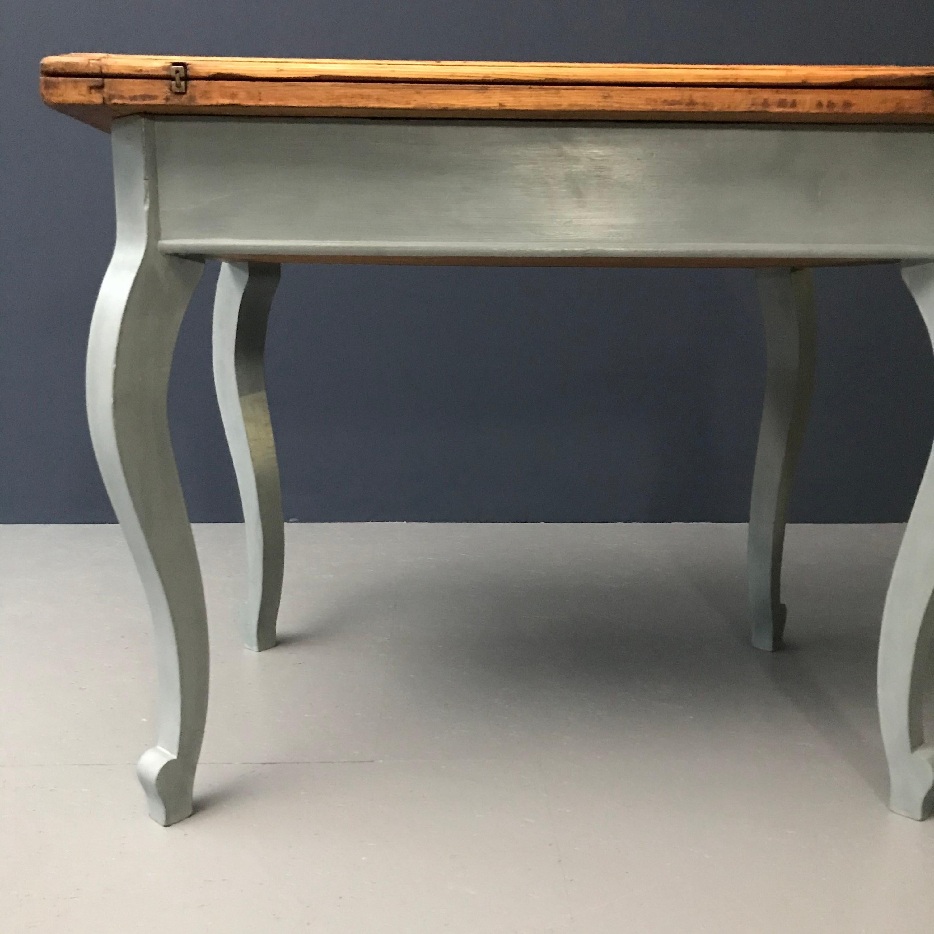 French Provincial Italian Provincial Farm Table, Extendable with Storage