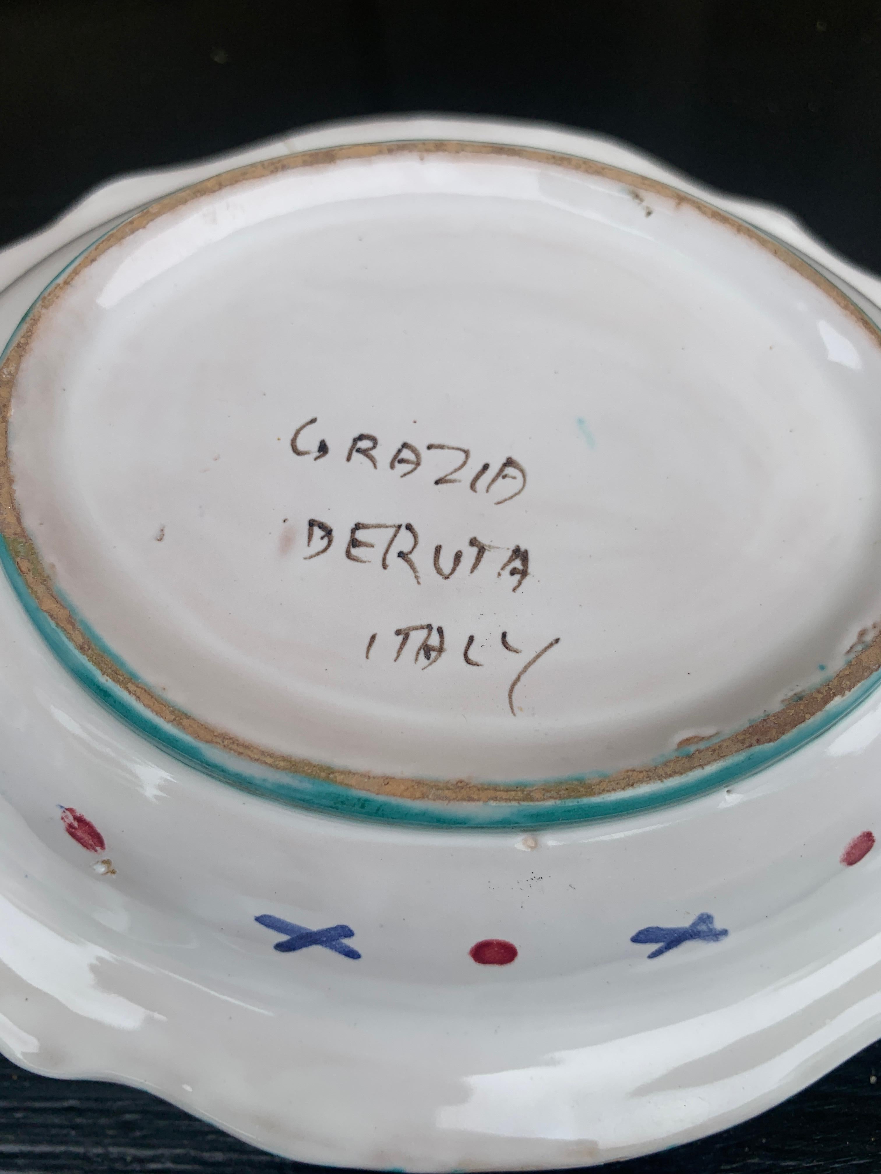 Bol ou attrape-tout en faïence festonnée de Grazia Deruta de style provincial italien en vente 5