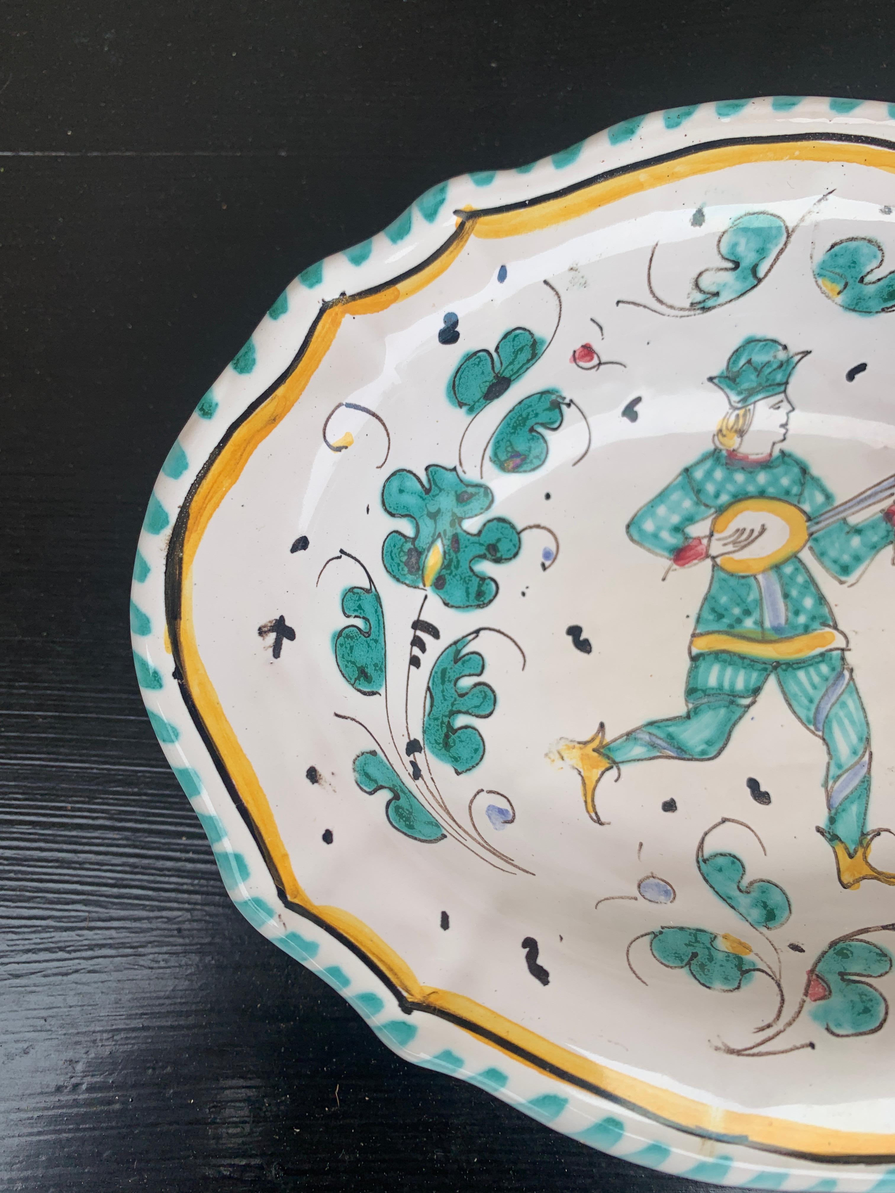 Bol ou attrape-tout en faïence festonnée de Grazia Deruta de style provincial italien en vente 3