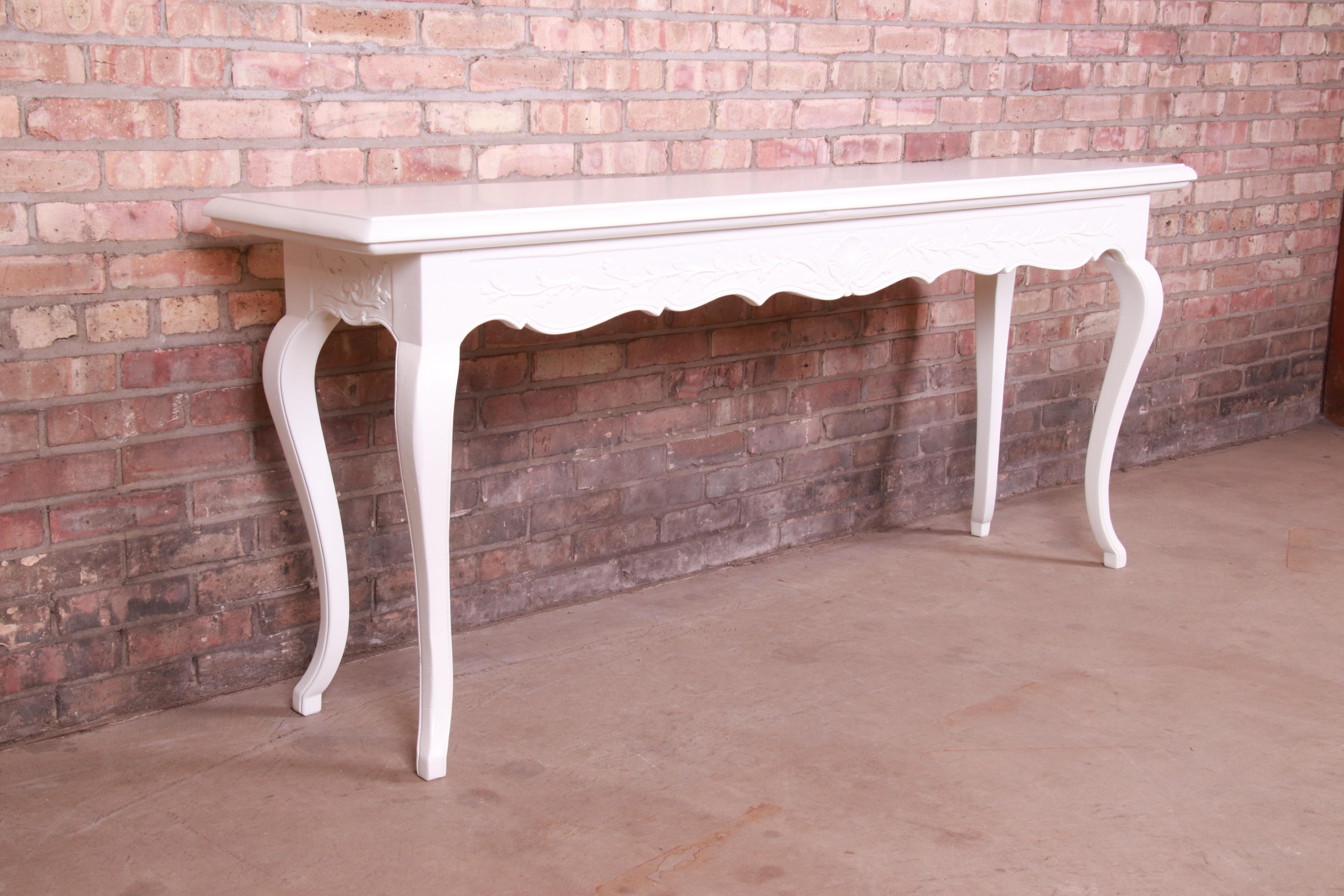 Italian Provincial White Lacquered Console or Sofa Table, Newly Refinished For Sale 1