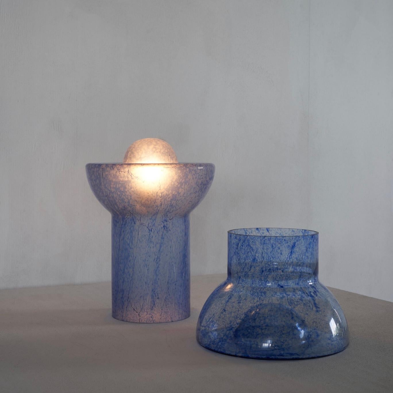 Fait main Lampe de table italienne 'Pulegoso' en verre bleu de Murano 1970 en vente