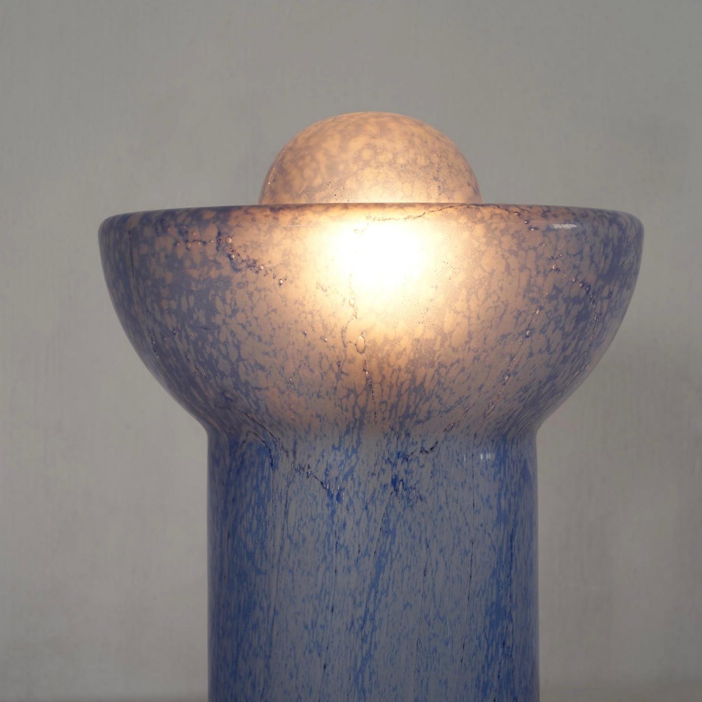 Art Glass Italian 'Pulegoso' Table Lamp in Blue Murano Glass 1970s For Sale