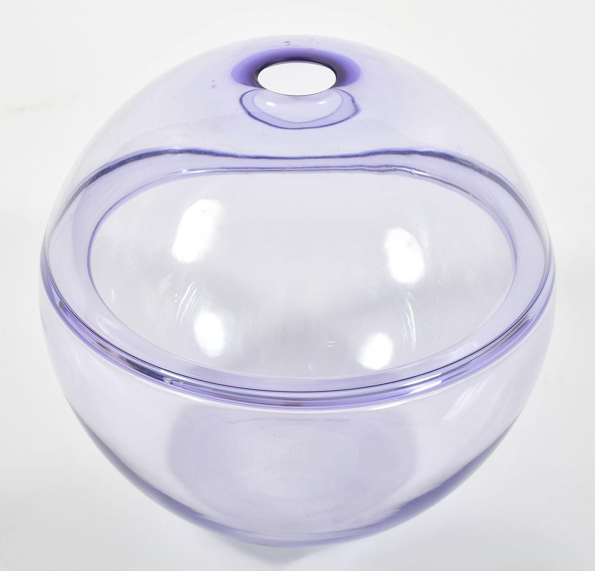 Mid-Century Modern Vase globe de Murano violet italien en vente