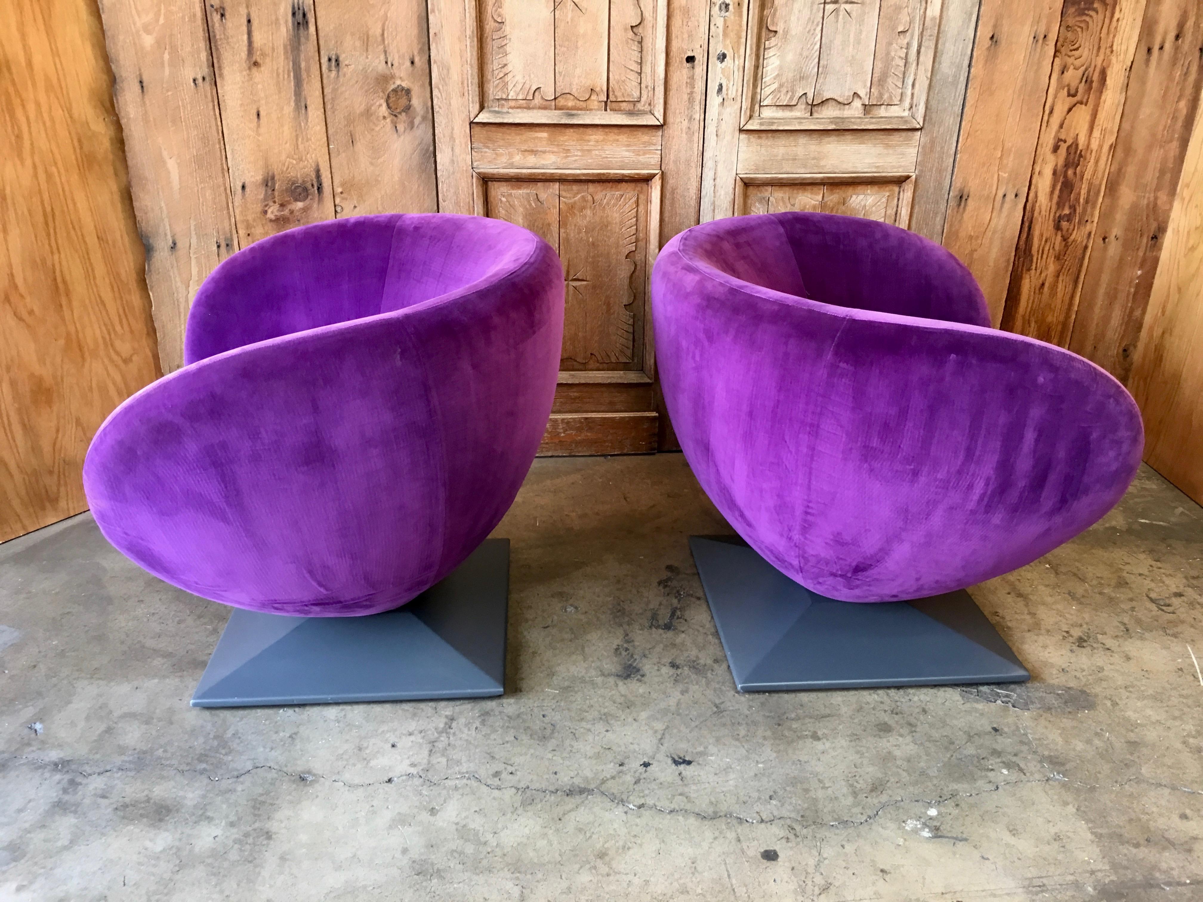 Italian Purple Velvet Swivel Lounge Chairs In Good Condition In Denton, TX