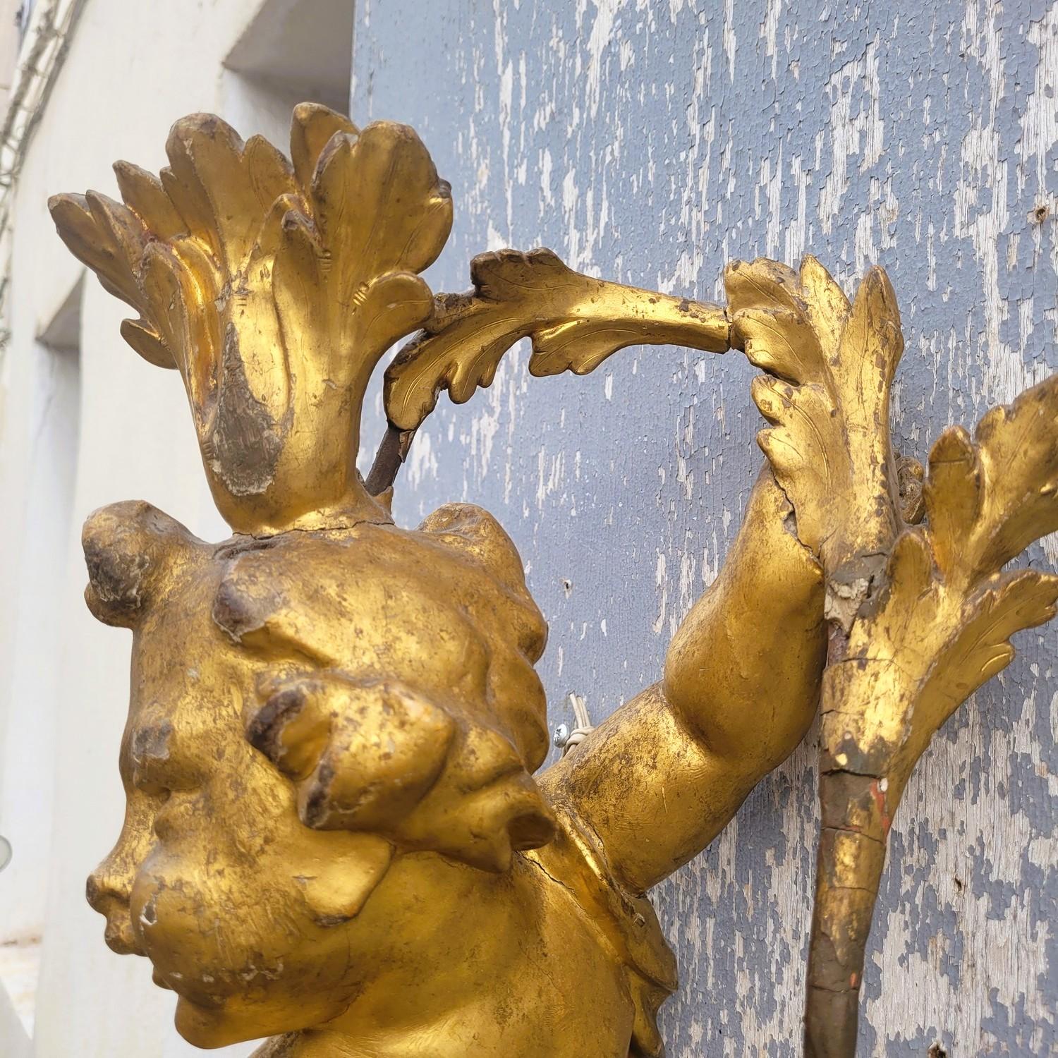 Italian Putto Carved In Gilded Wood, Italy, 18th Century For Sale 5