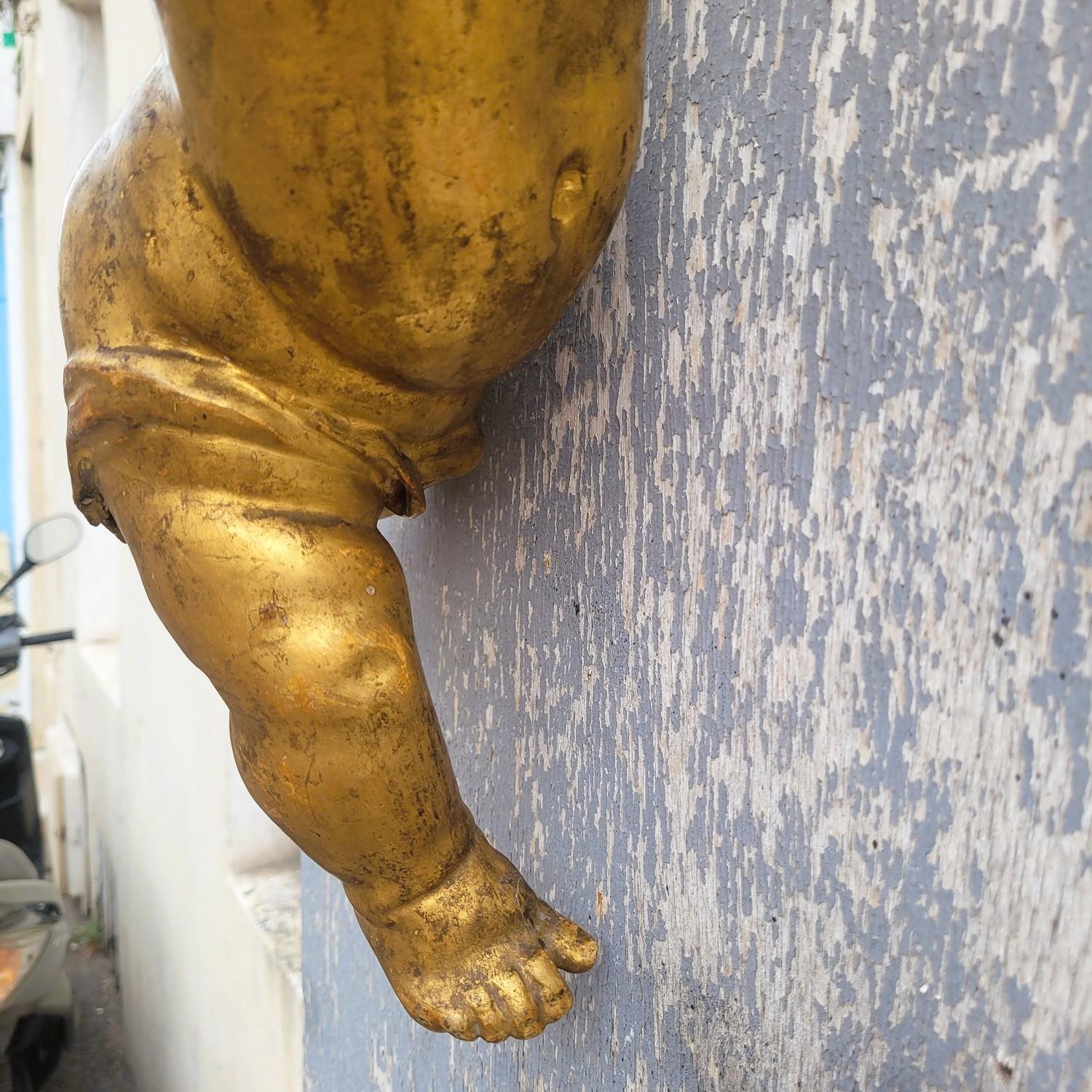 Italian Putto Carved In Gilded Wood, Italy, 18th Century For Sale 6