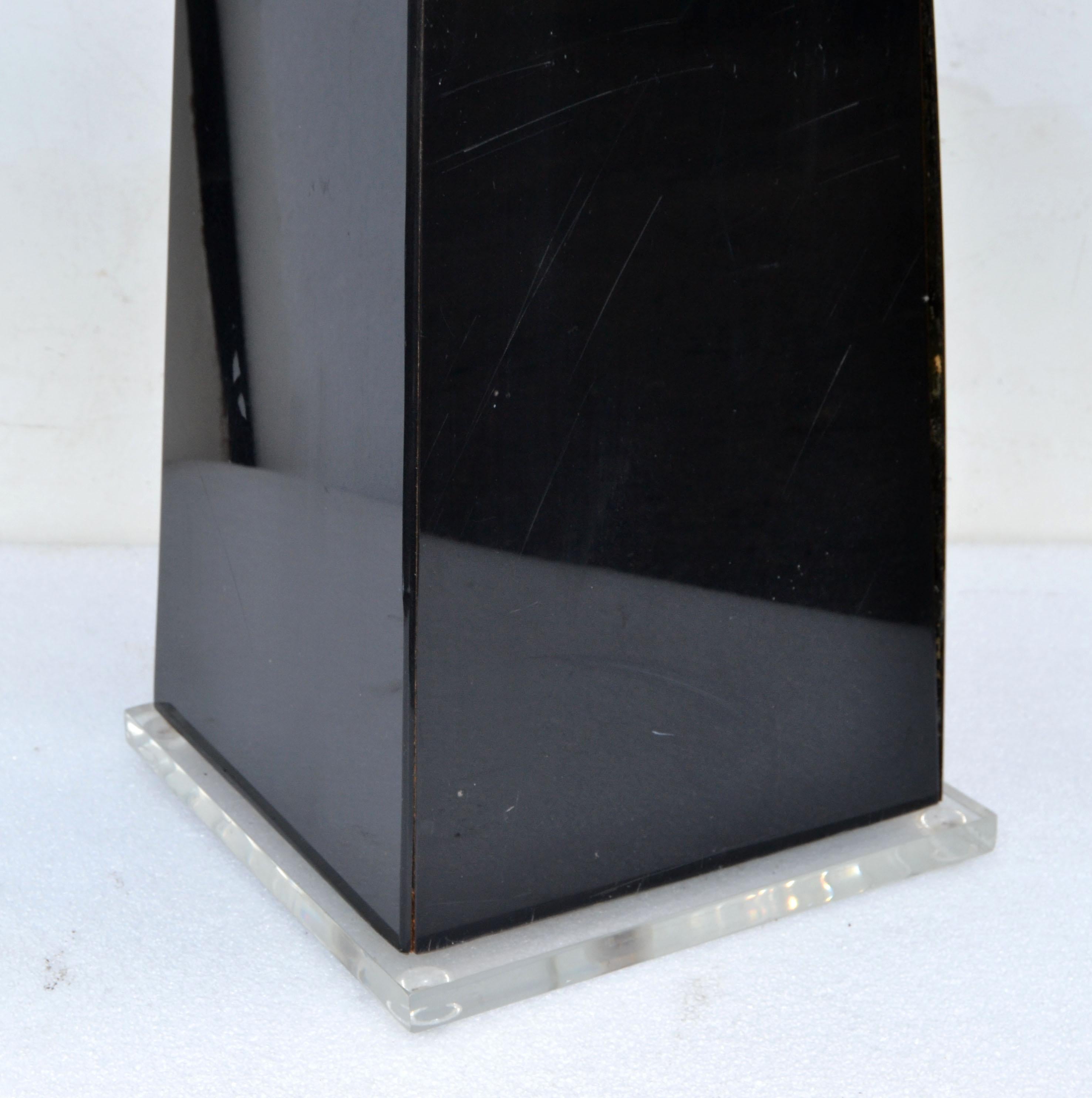 Italian Pyramid Shaped Black & Transparent Lucite Floor Lamp Mid-Century Modern For Sale 8