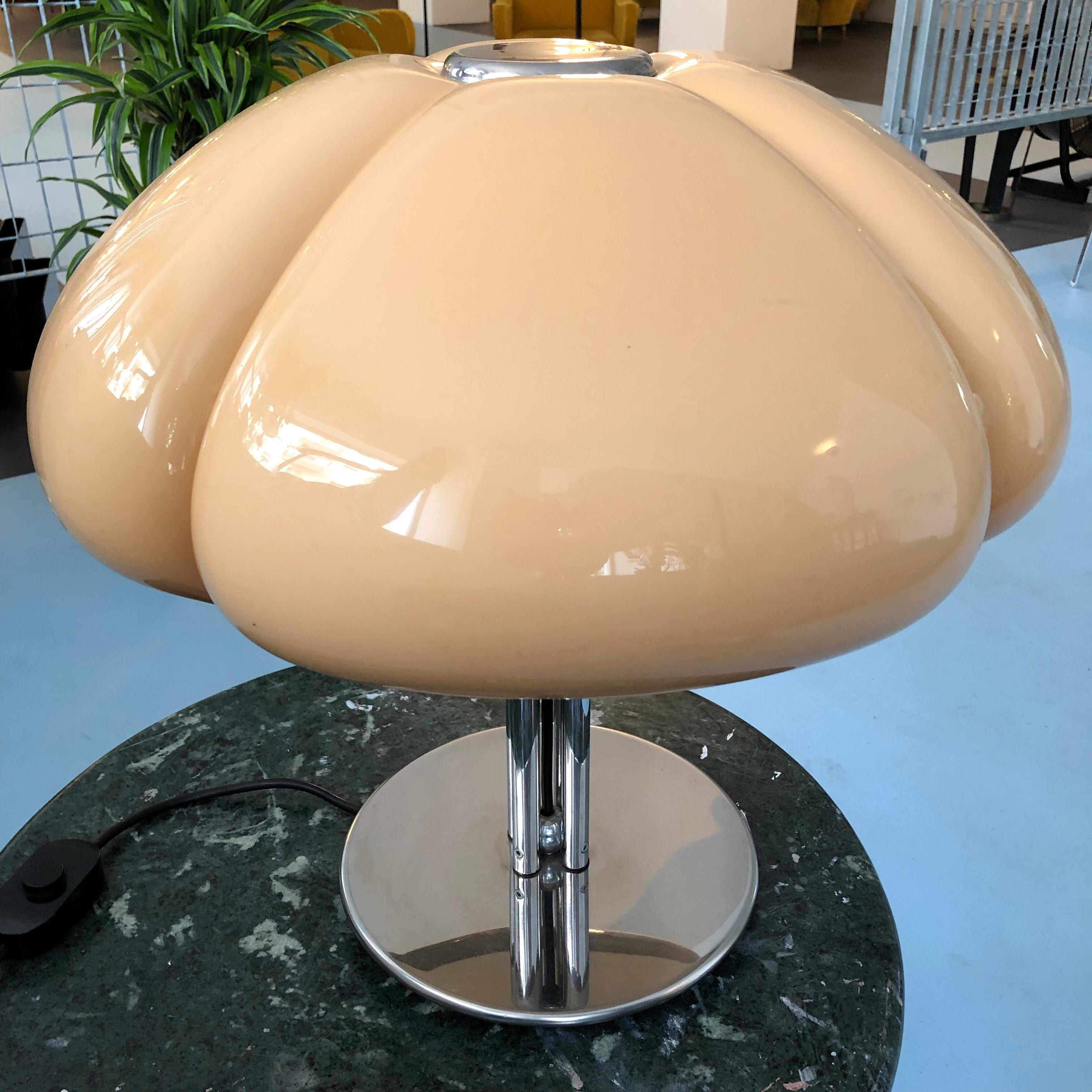 Italian Quadrifoglio Table Lamp by Gae Aulenti for Guzzini, 1960s 5
