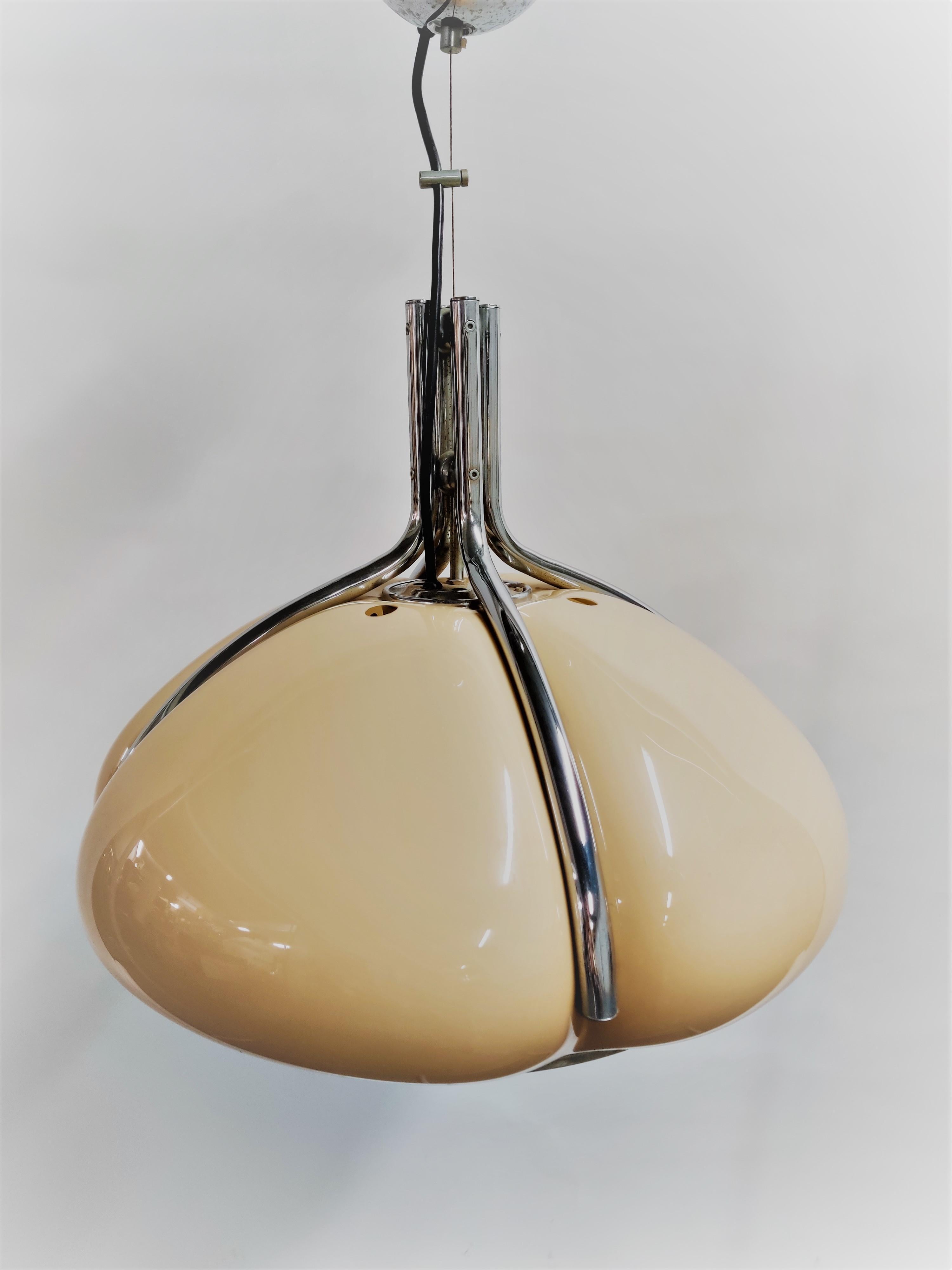 Italian 'Quadrigoglio' Pendant Ceiling Light by Harvey Guzzini, 1970s In Good Condition In HEVERLEE, BE