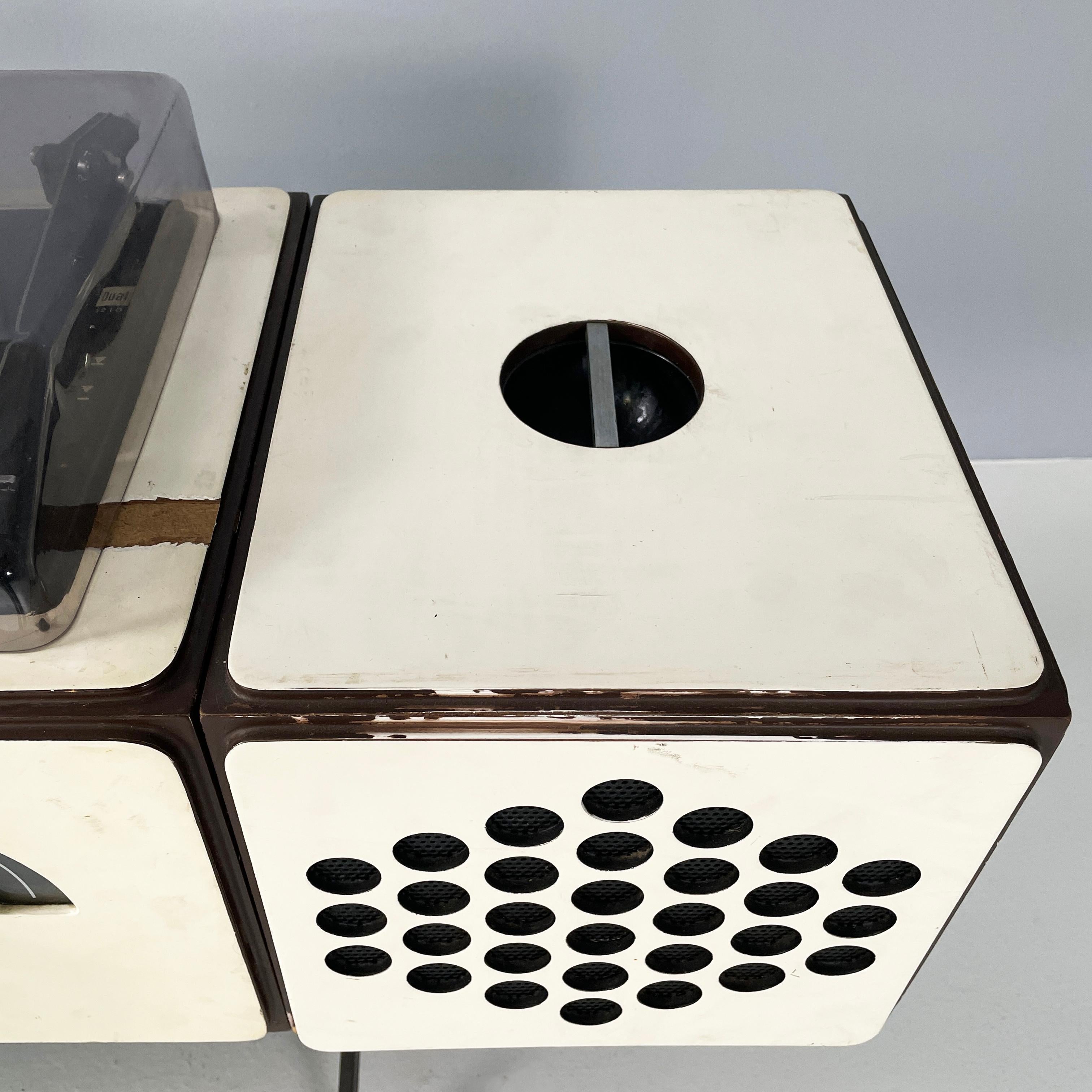 Italian Radio phonograph record player RR126 by Castiglioni for Brionvega, 1960s 2