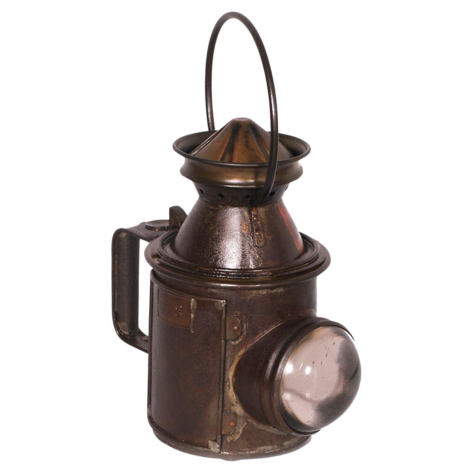 Italian Railway Manual Oil Lamp, 1920s Table Oil Lamp