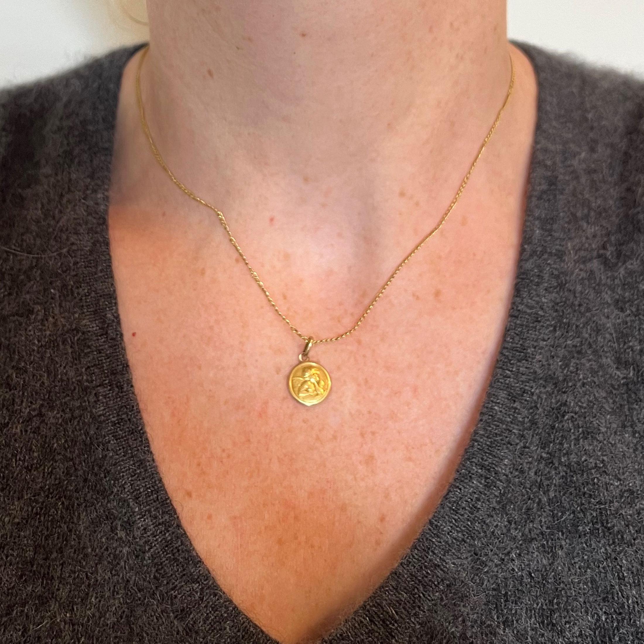 Women's or Men's Italian Raphael’s Cherub 18K Yellow Gold Charm Pendant