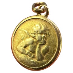 Pendentif en or jaune 18 carats avec chérubin de Raphael