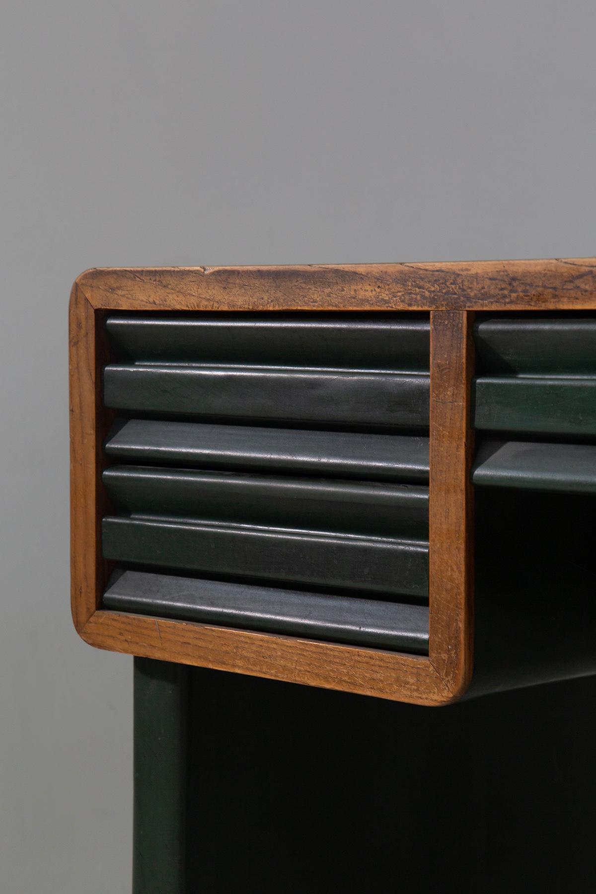 Italian rationalist desk from the Bauhaus period in green metal im Angebot 6
