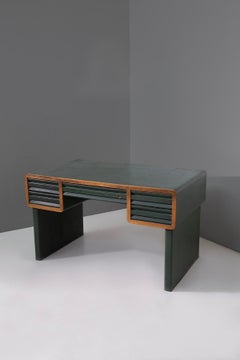 Italian rationalist desk from the Bauhaus period in green metal