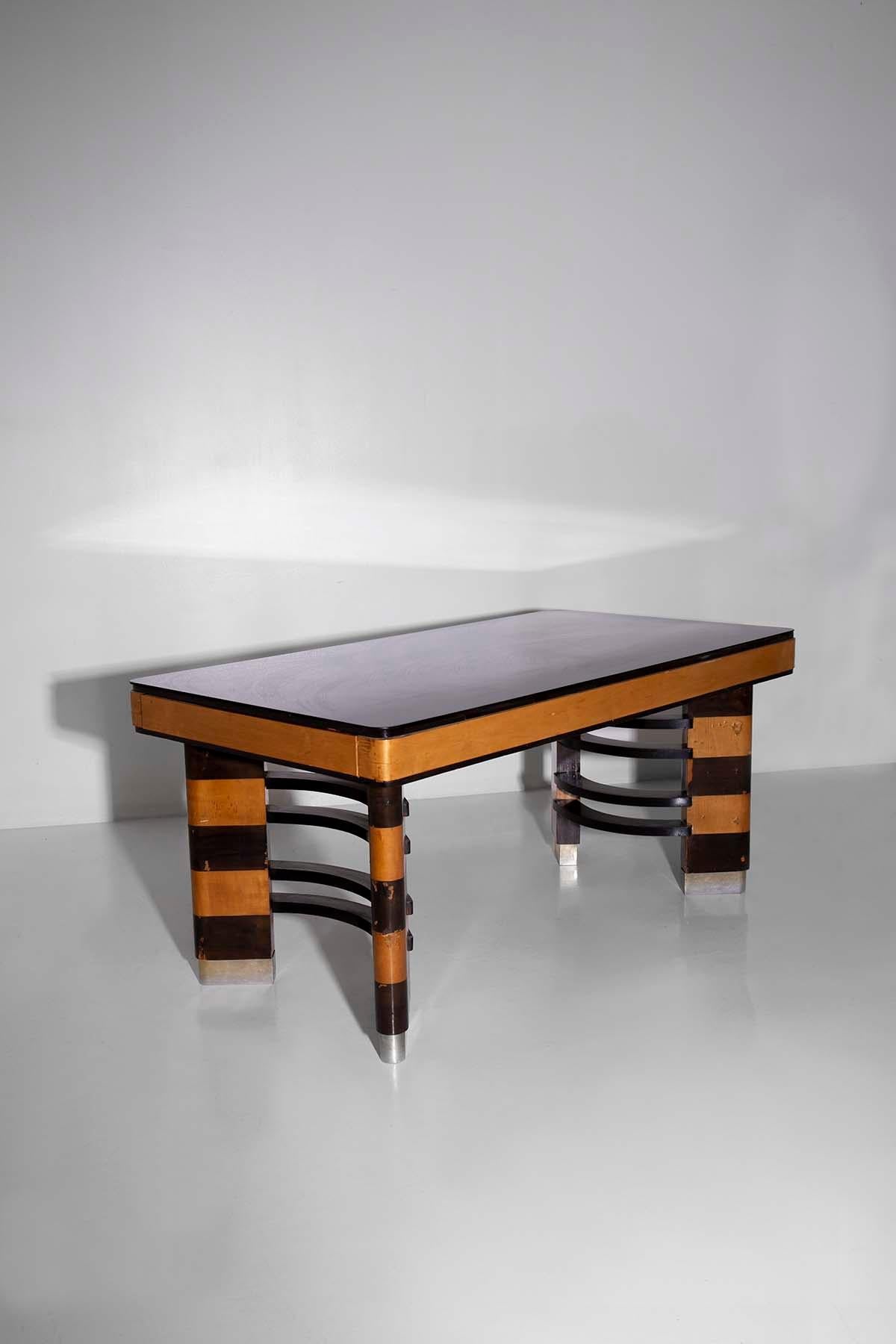 Early 20th Century Italian rationalist dining table with metal elements  For Sale
