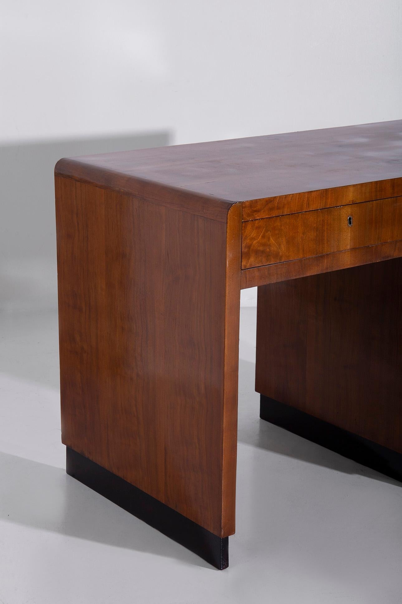 Italian rationalist wood and aluminium metal desk For Sale 3