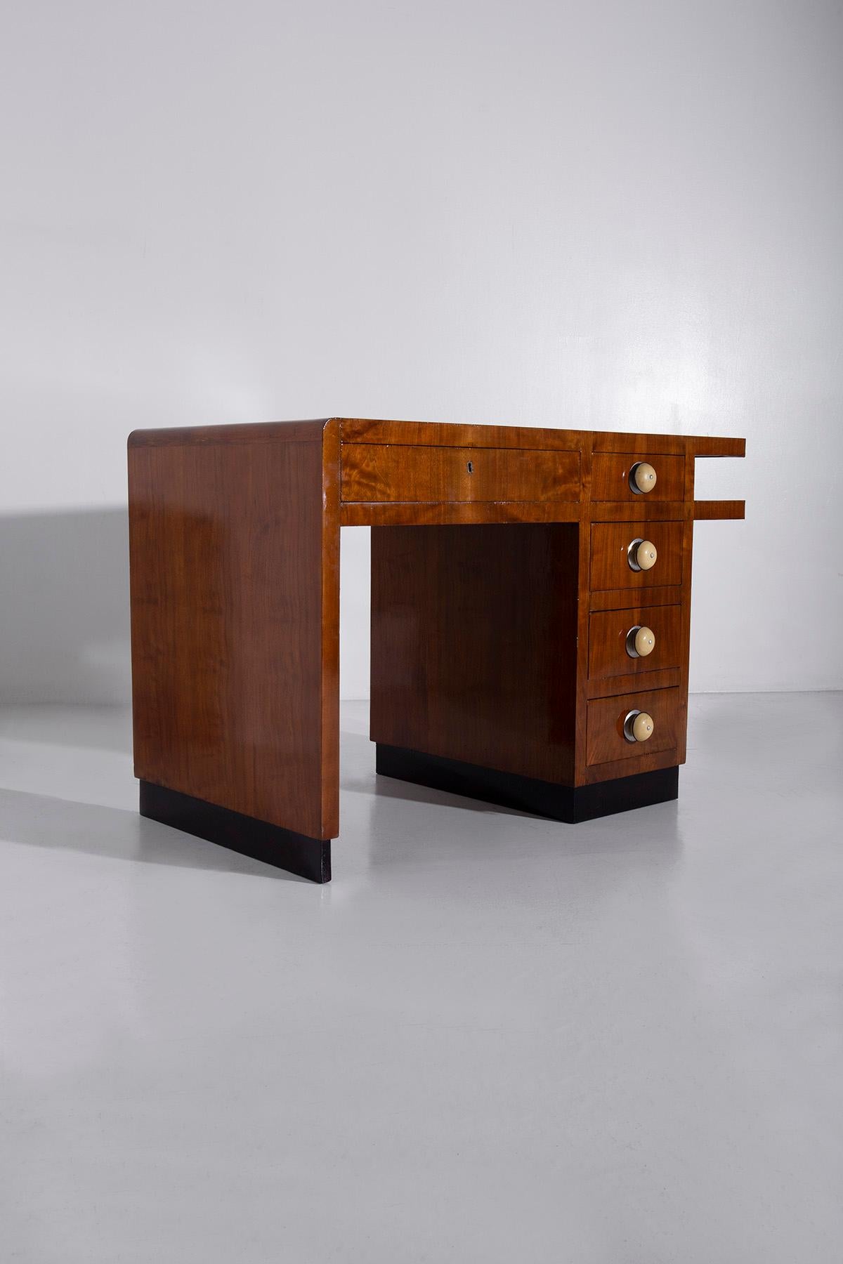 Italian rationalist wood and aluminium metal desk For Sale 6