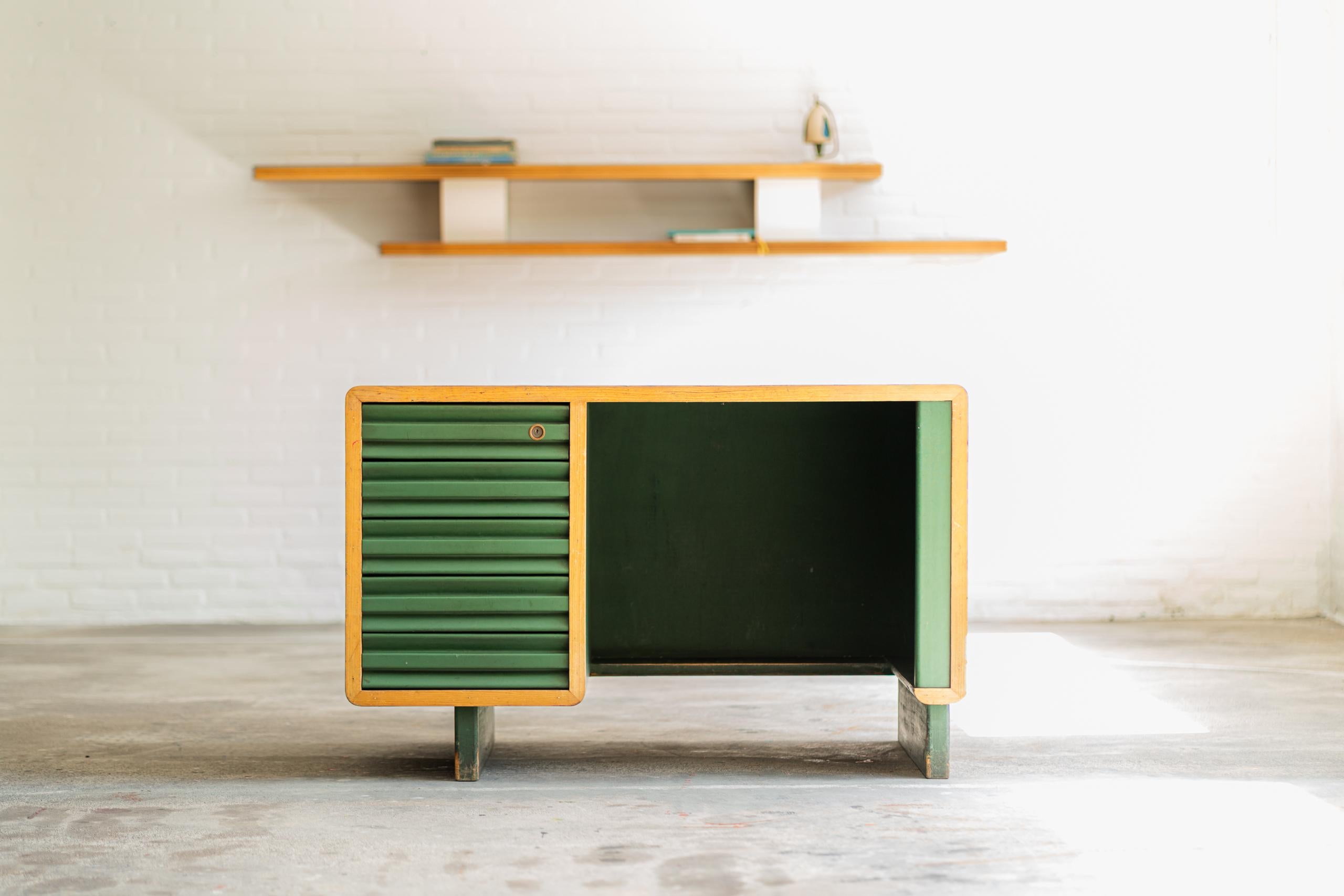Elm Italian Rationalist writing desk, 1940’s For Sale