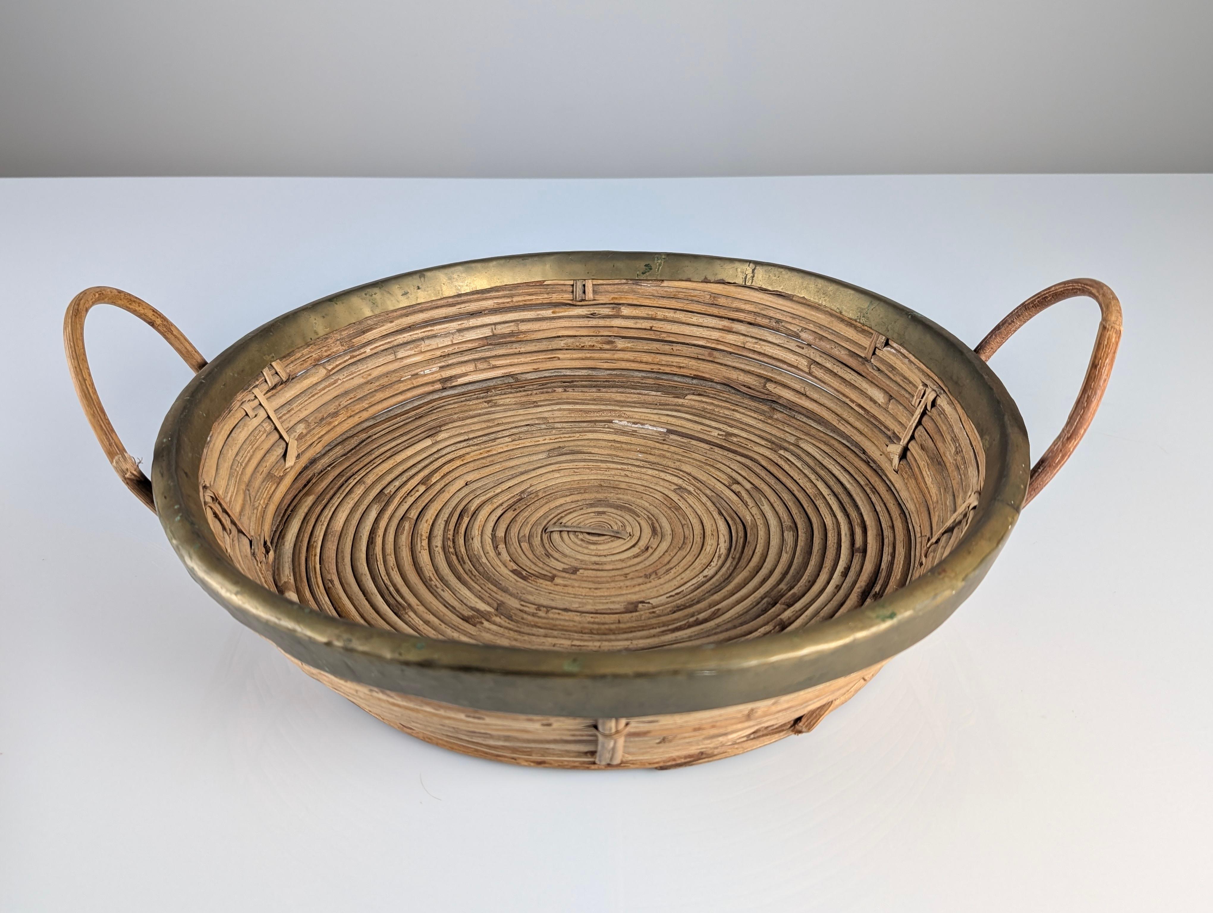Italian Rattan and Brass Centerpiece Basket with Handles 1970s For Sale 3