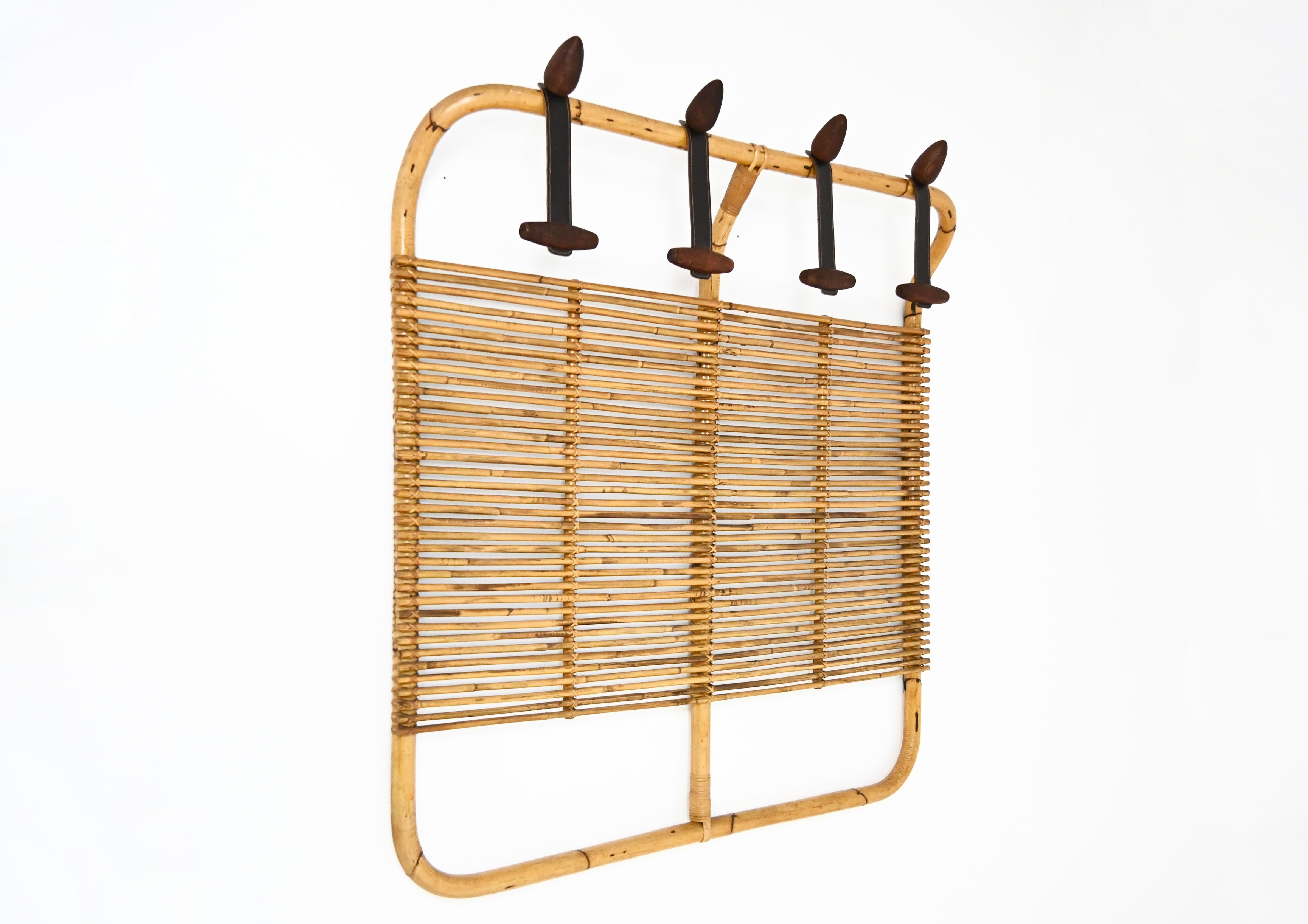 Mid-Century Modern Italian Rattan Coat Rack, 1960s en vente