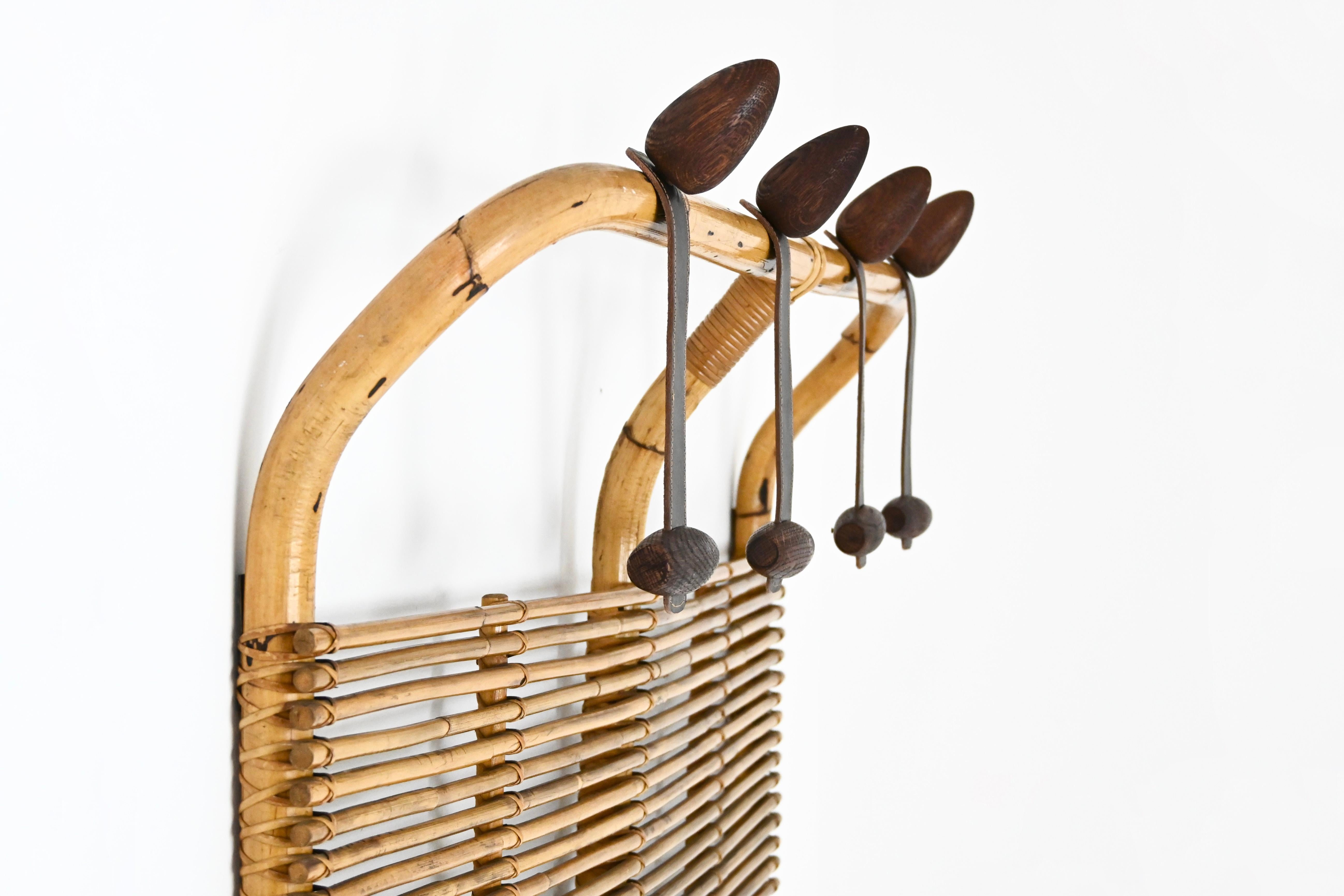 Italian Rattan Coat Rack, 1960s Bon état - En vente à bruxelles, BE