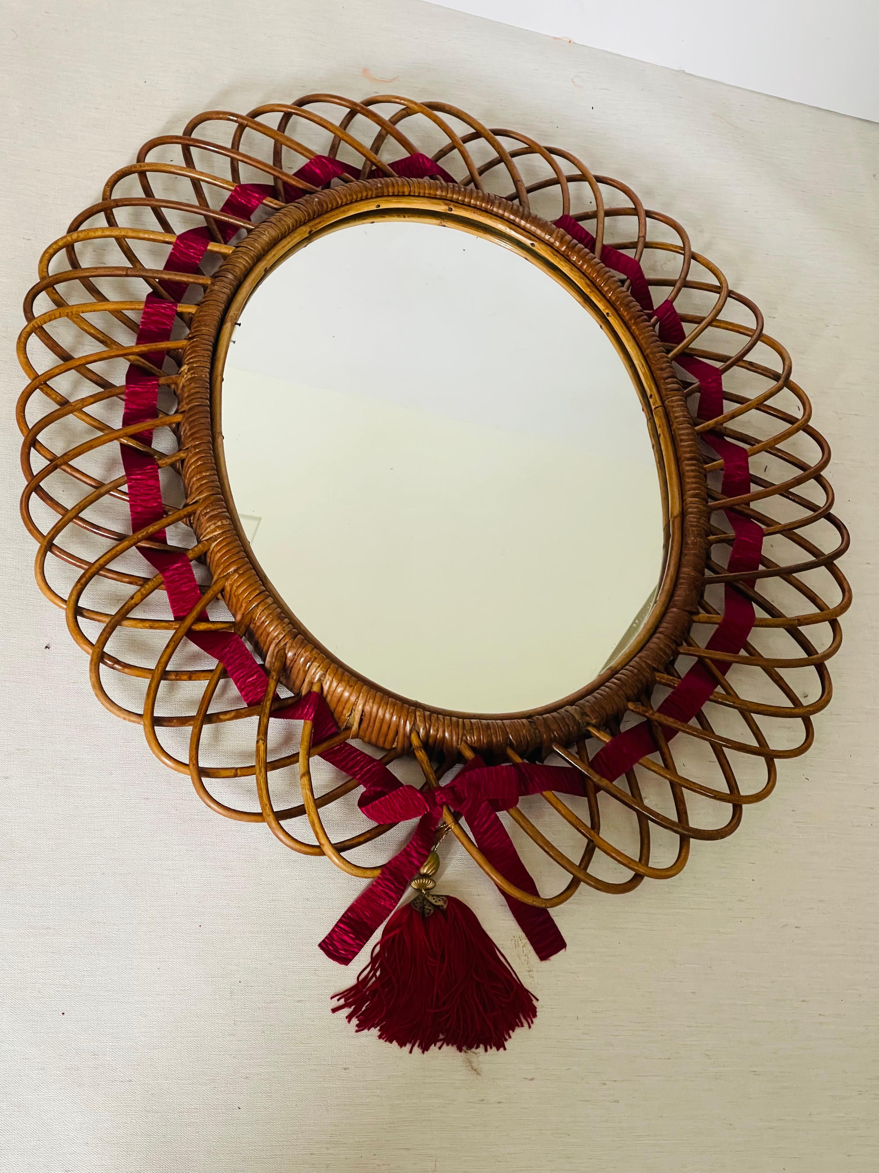 Miroir en rotin italien Franco Albini avec ruban bourgogne en vente 5