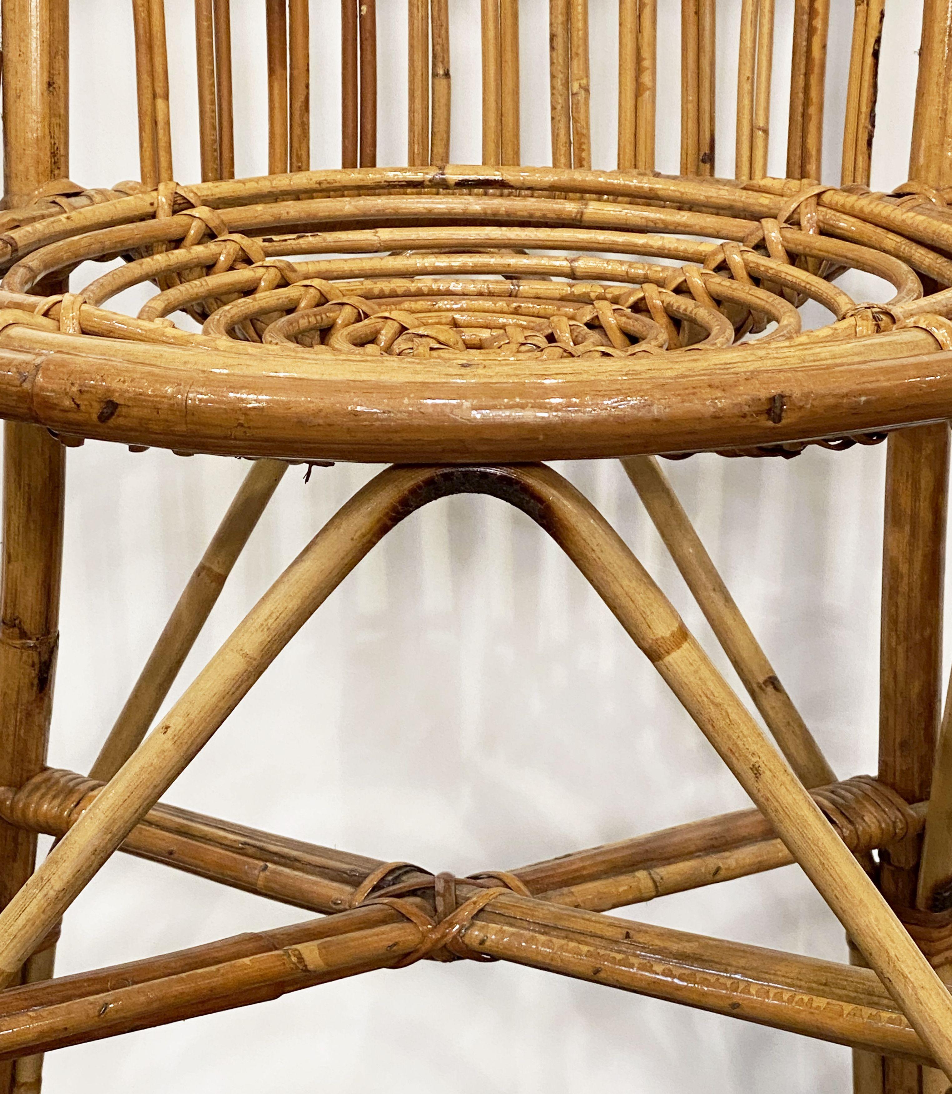 Italian Fan-Backed Chair of Rattan and Bamboo from the Mid-20th Century For Sale 6