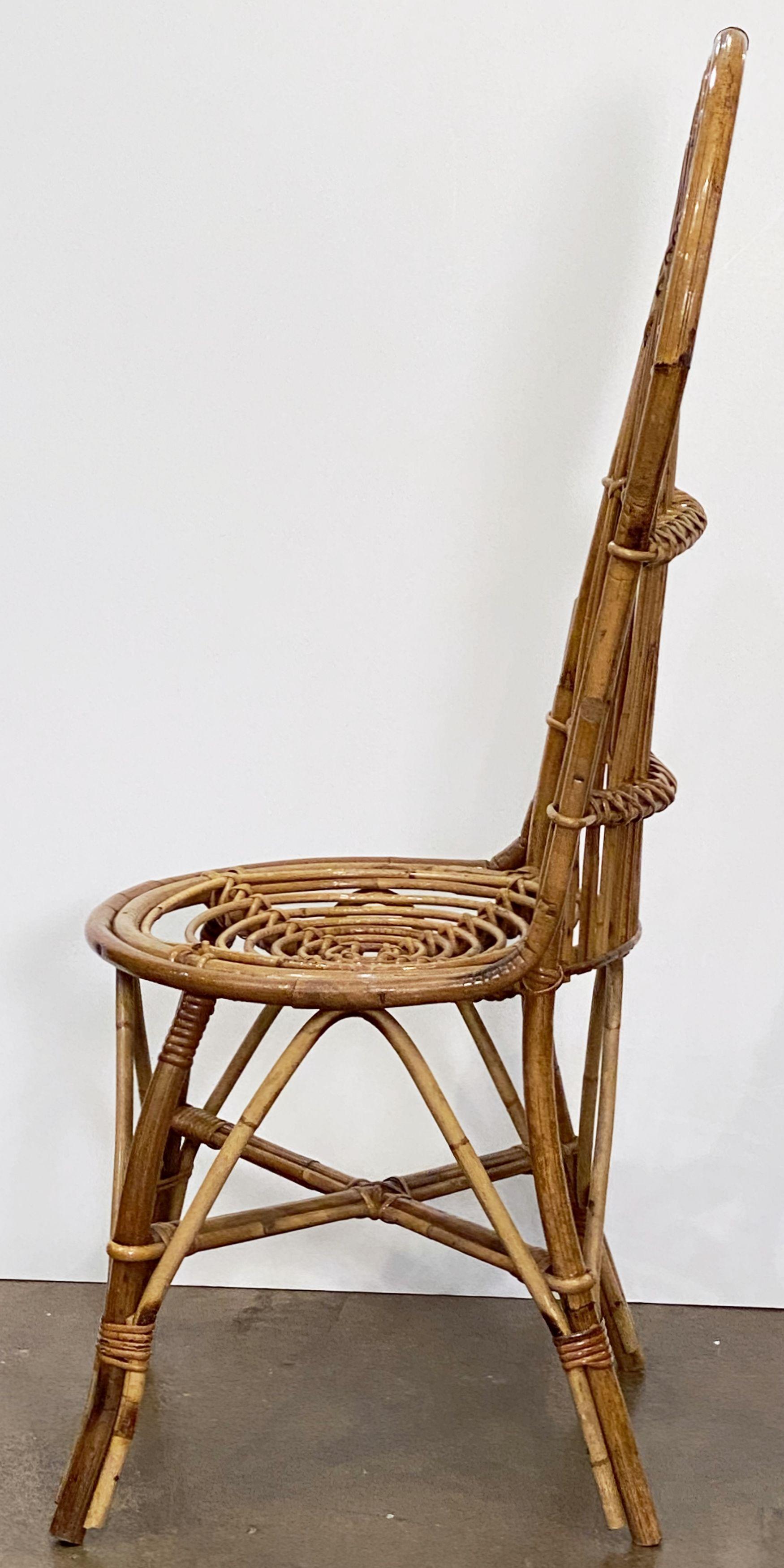 Italian Fan-Backed Chair of Rattan and Bamboo from the Mid-20th Century For Sale 9