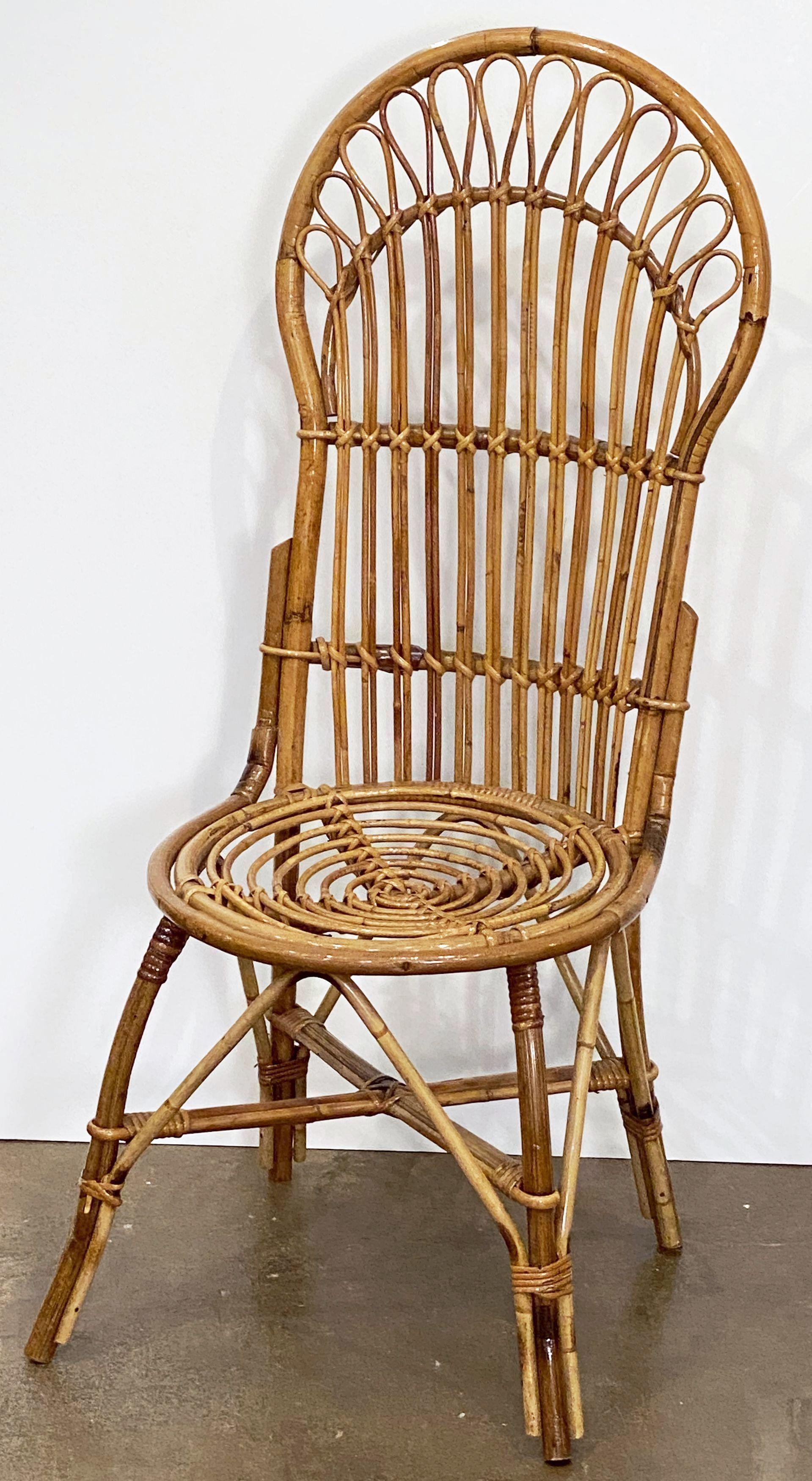 Italian Fan-Backed Chair of Rattan and Bamboo from the Mid-20th Century For Sale 14