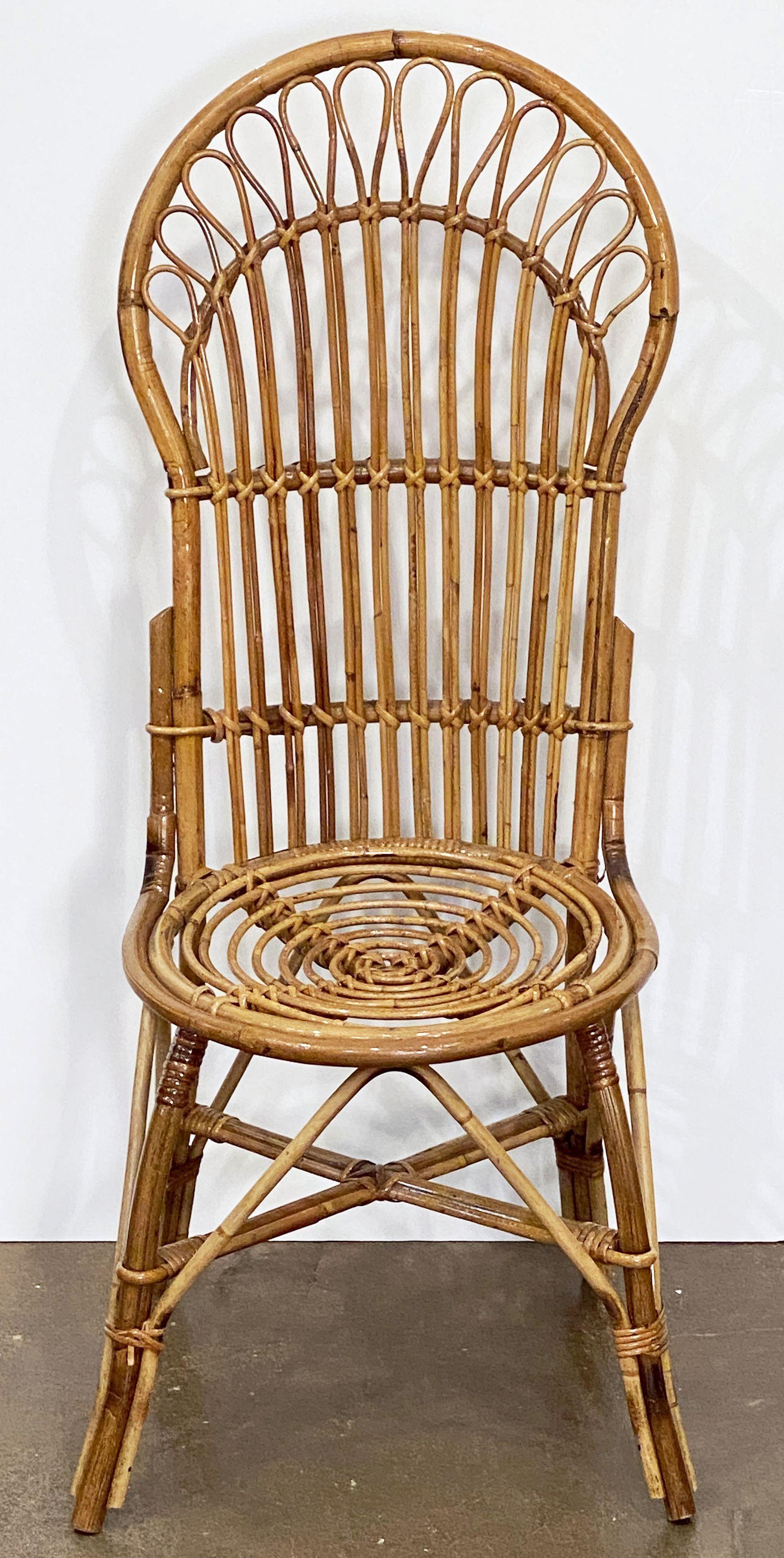 Italian Fan-Backed Chair of Rattan and Bamboo from the Mid-20th Century In Good Condition For Sale In Austin, TX