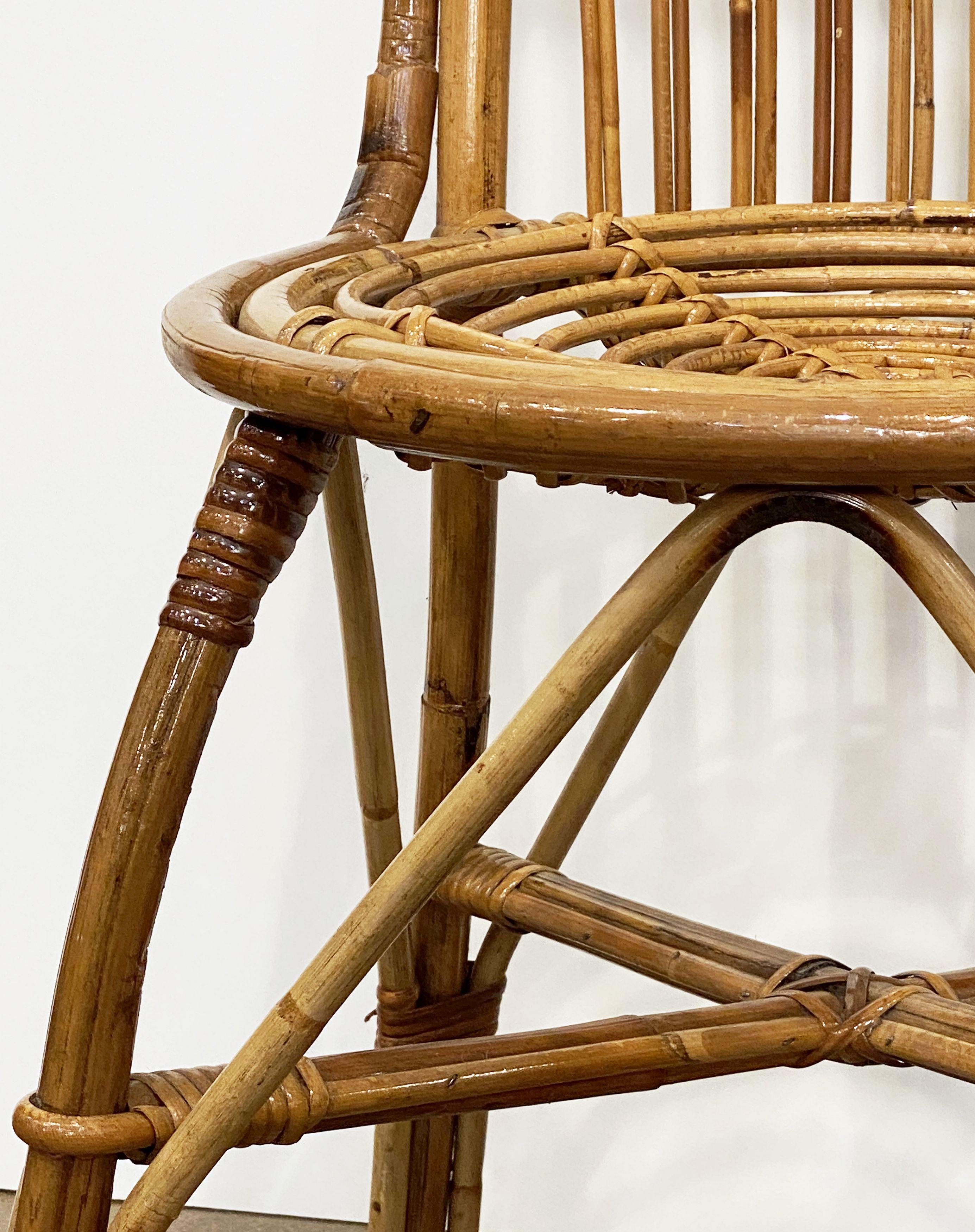 Italian Fan-Backed Chair of Rattan and Bamboo from the Mid-20th Century For Sale 5