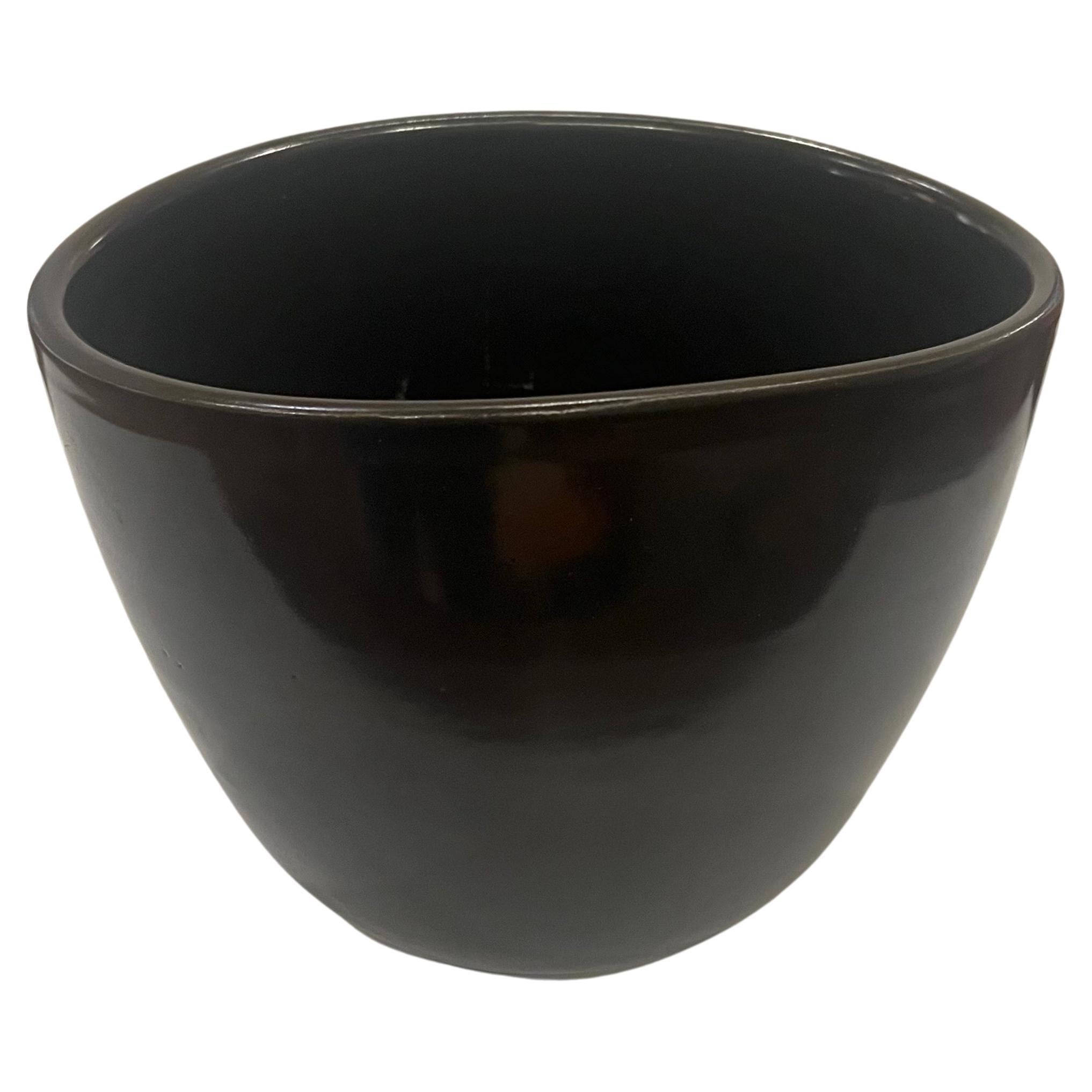 Mid-Century Modern Italian Raymor Glossy & Mate Black Freeform Ceramic Vase For Sale