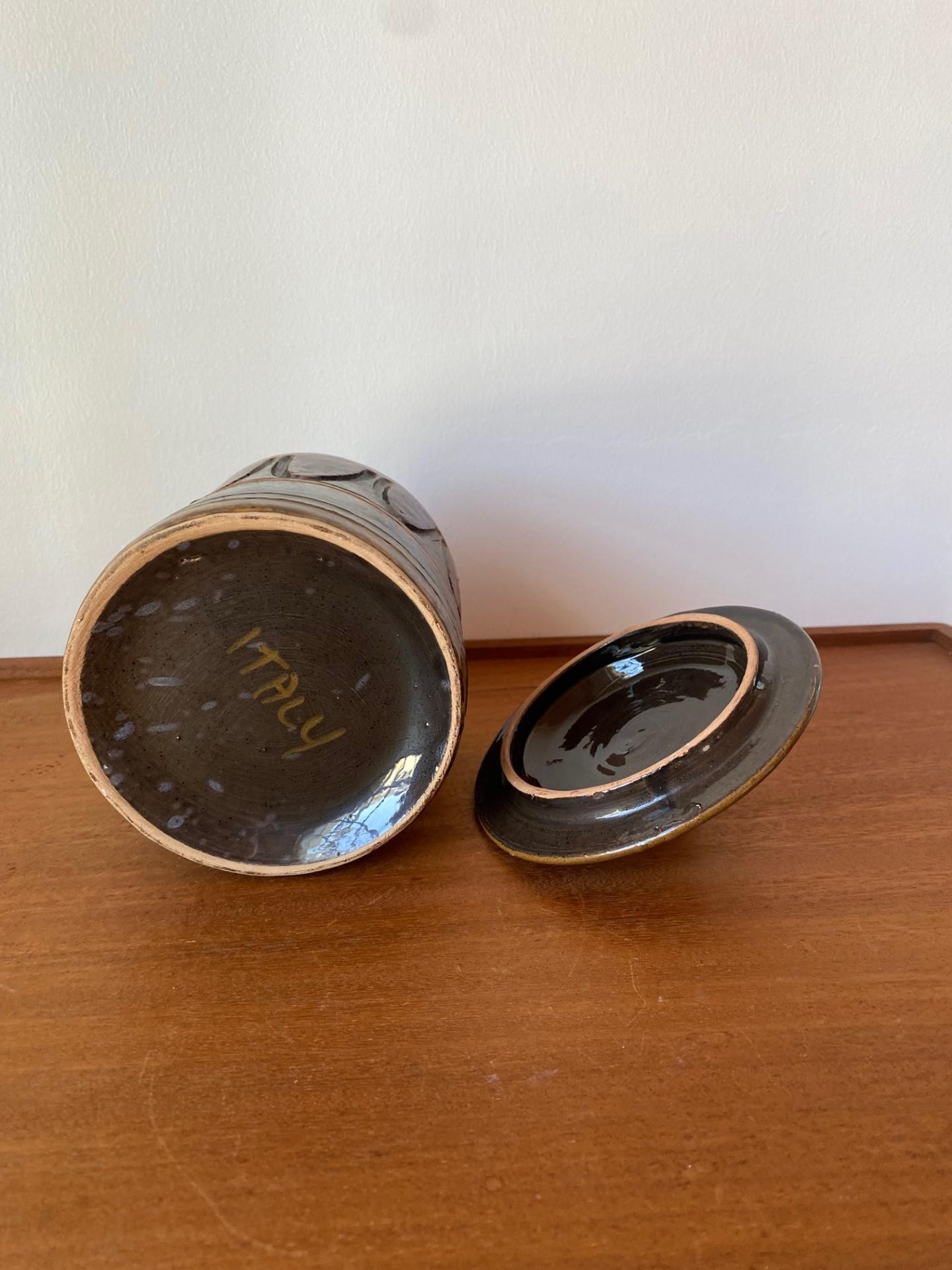 XX secolo Barattolo di ceramica italiano dipinto a mano Raymor in vendita