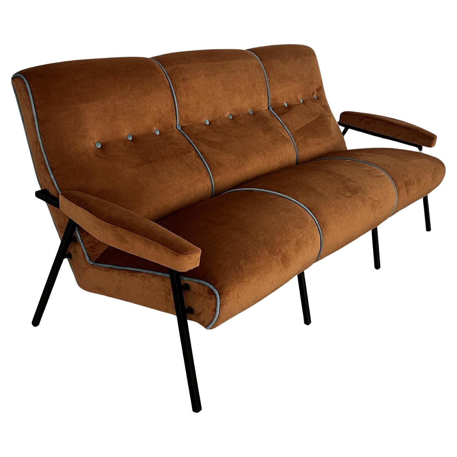 Italian Re-upholstered Midcentury Settee or Sofa For Sale
