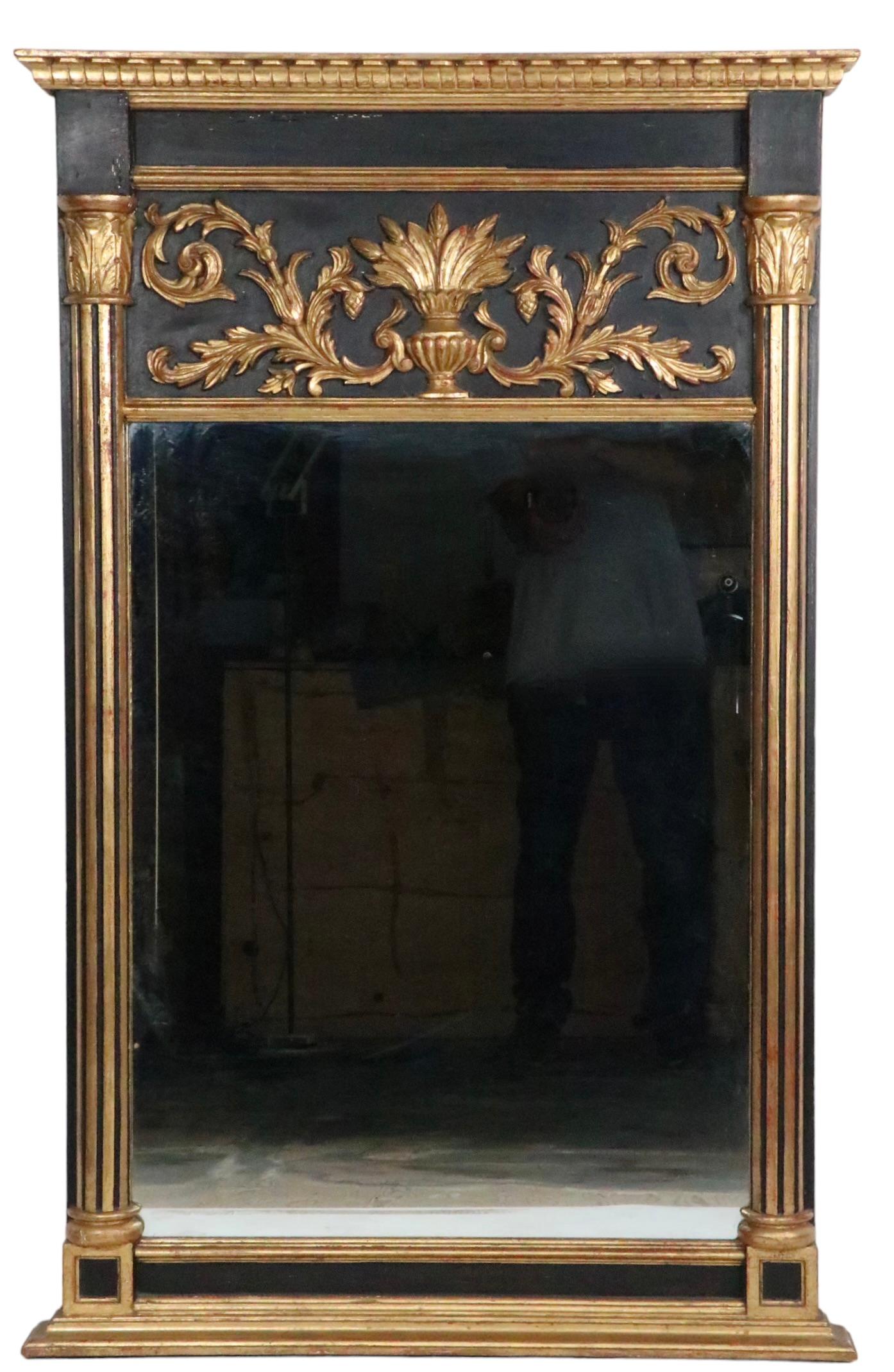 Italian Recency Style Gilt Frame  Trumeau Mirror  In Good Condition For Sale In New York, NY