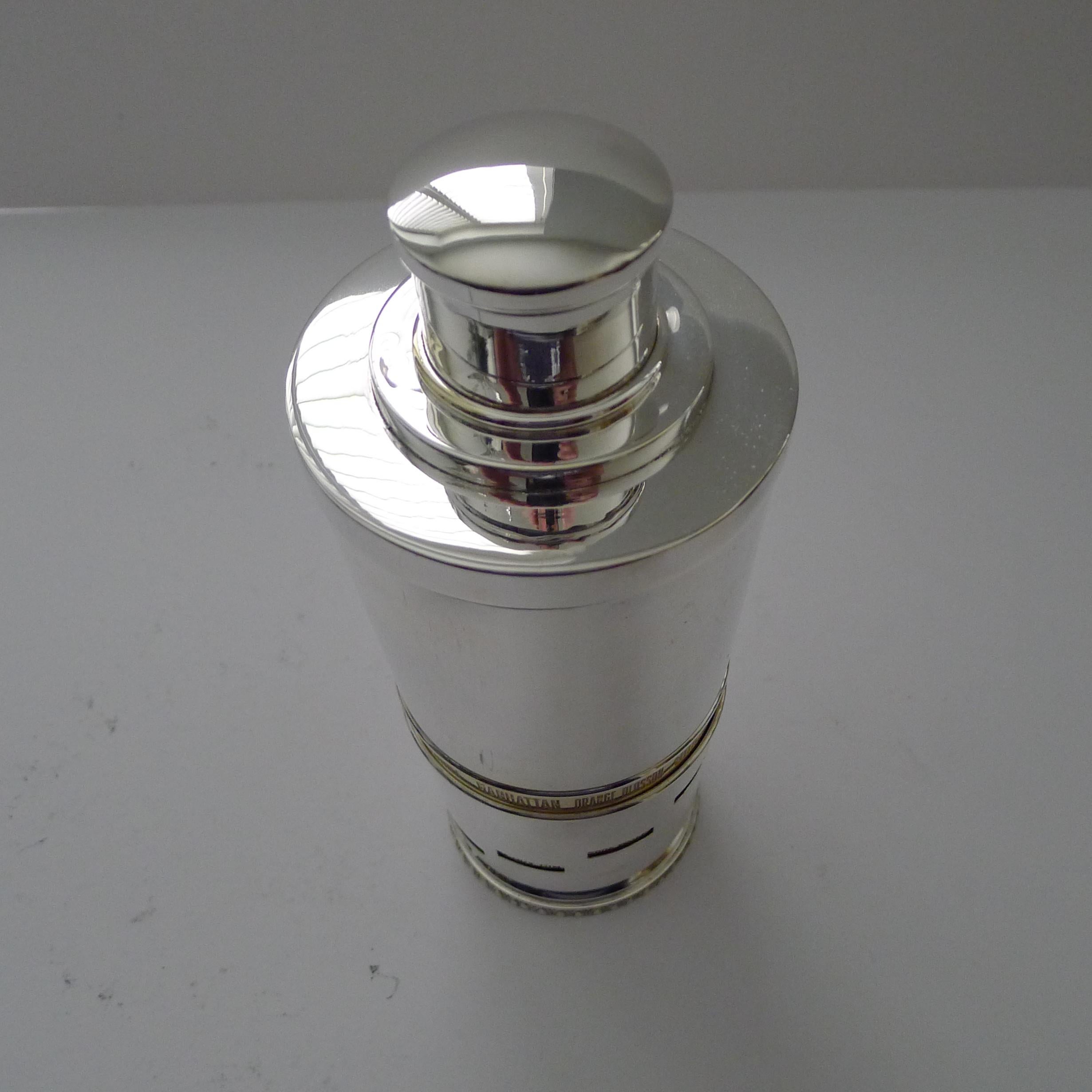 Italian Recipe Cocktail Shaker by Macabo In Good Condition For Sale In Bath, GB
