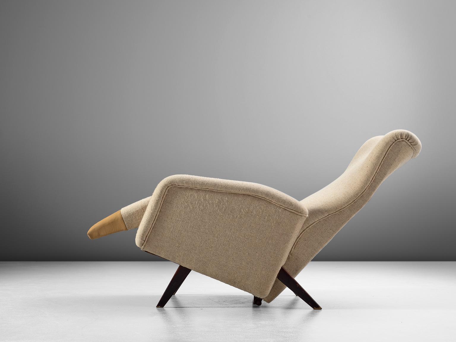 Mid-20th Century Italian Reclining Chair in Beige Upholstery, 1950s