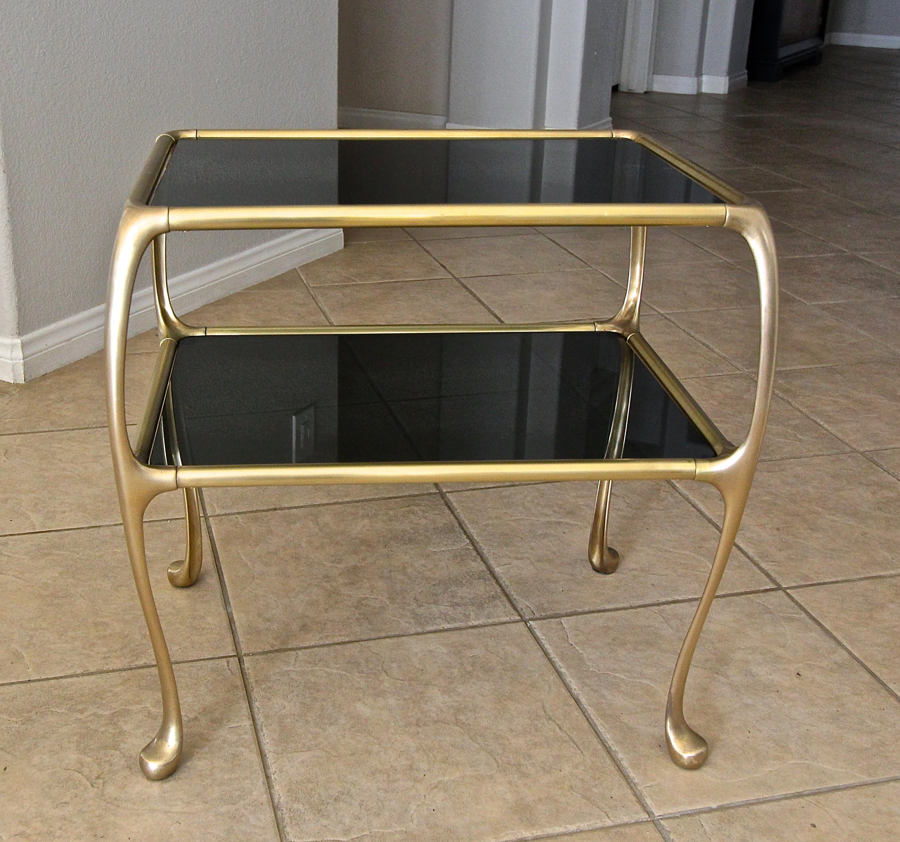 Italian Rectangular 2-Tier Brass End or Side Table For Sale 3
