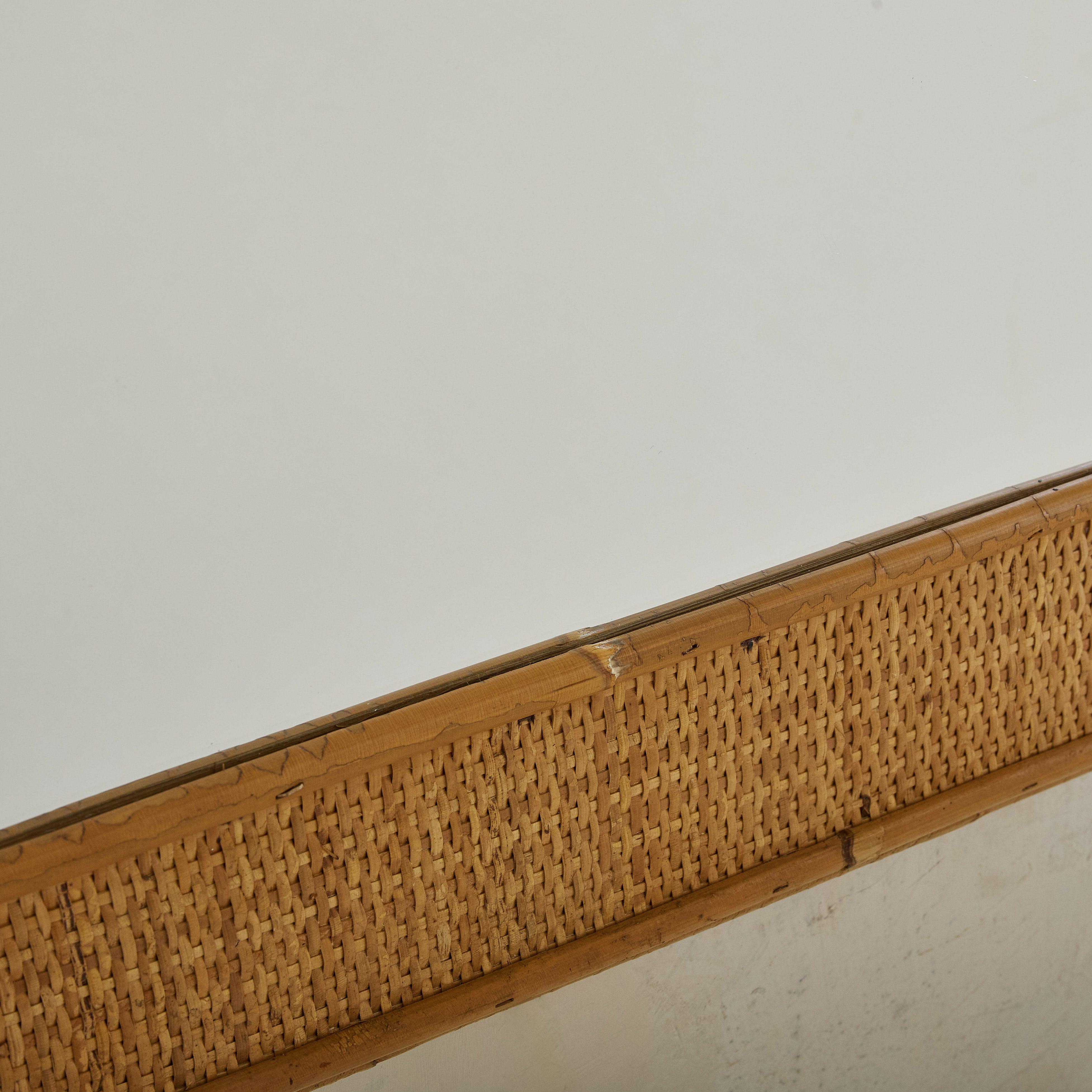 Espejo de pared italiano rectangular de bambú y ratán, años 60 Moderno de mediados de siglo en venta