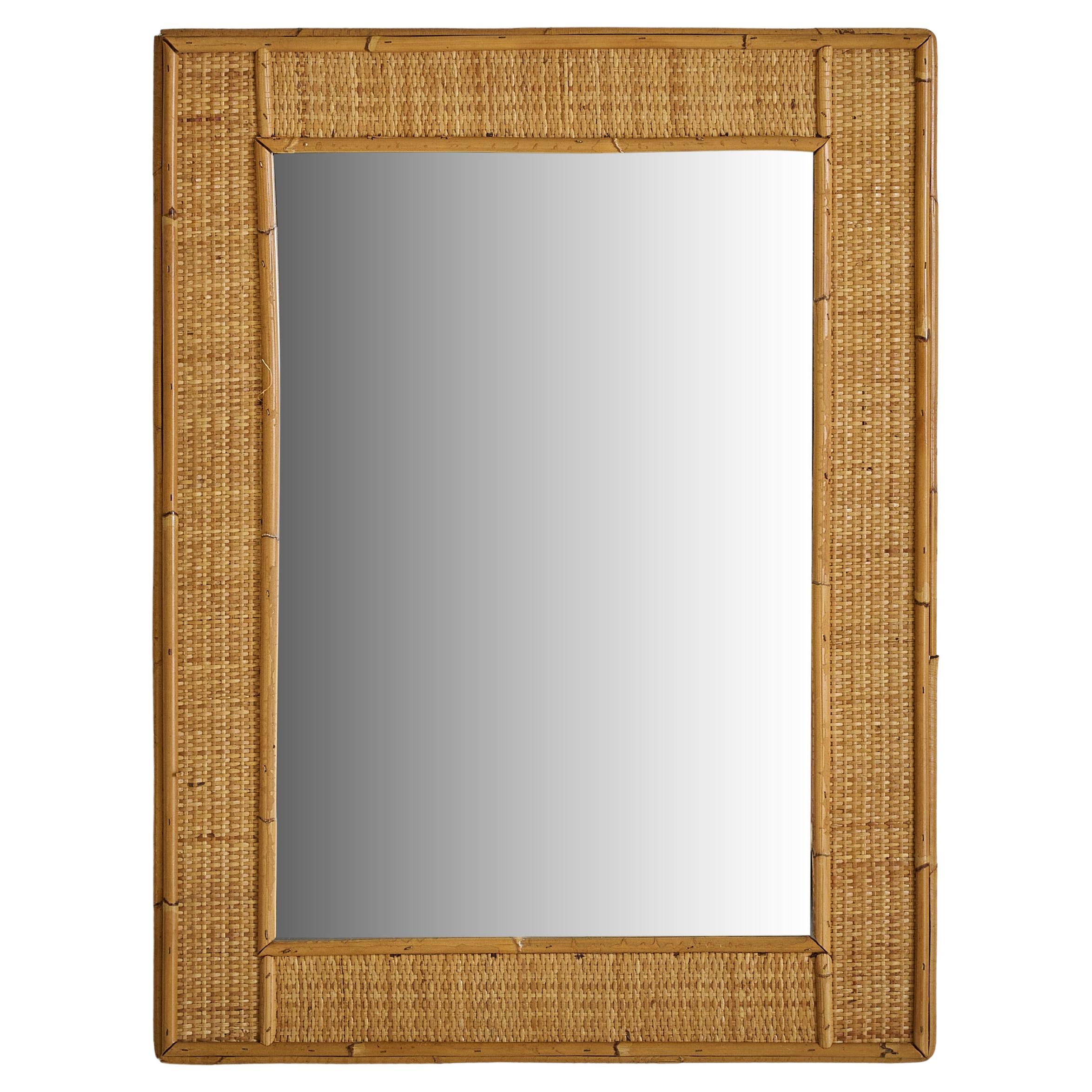 Espejo de pared italiano rectangular de bambú y ratán, años 60 en venta