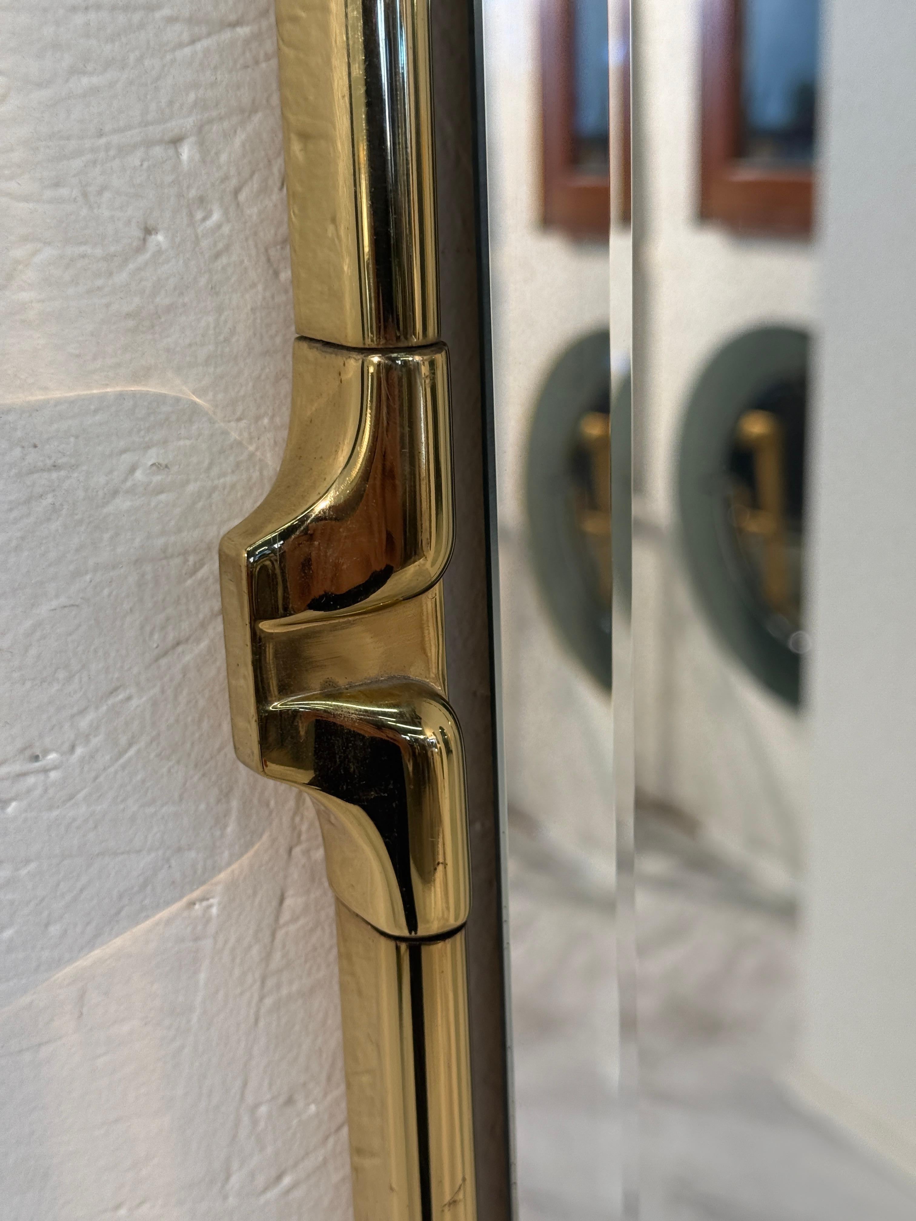 Modern Italian Rectangular Brass Wall Mirror with Rounded Corners, 1970s For Sale