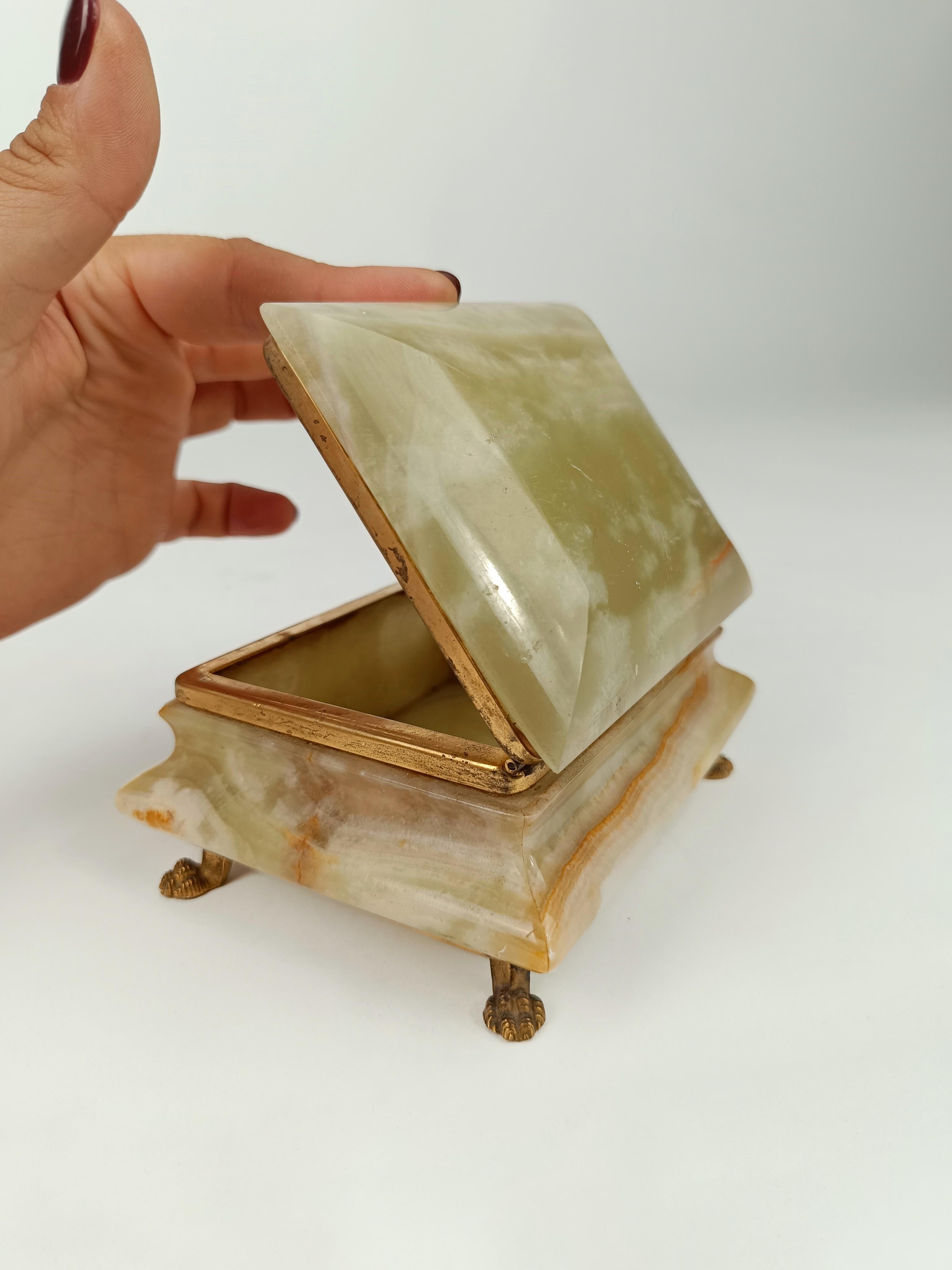 Italian Rectangular Green Onyx Marble Box with Gilded Feet, 50ss For Sale 5