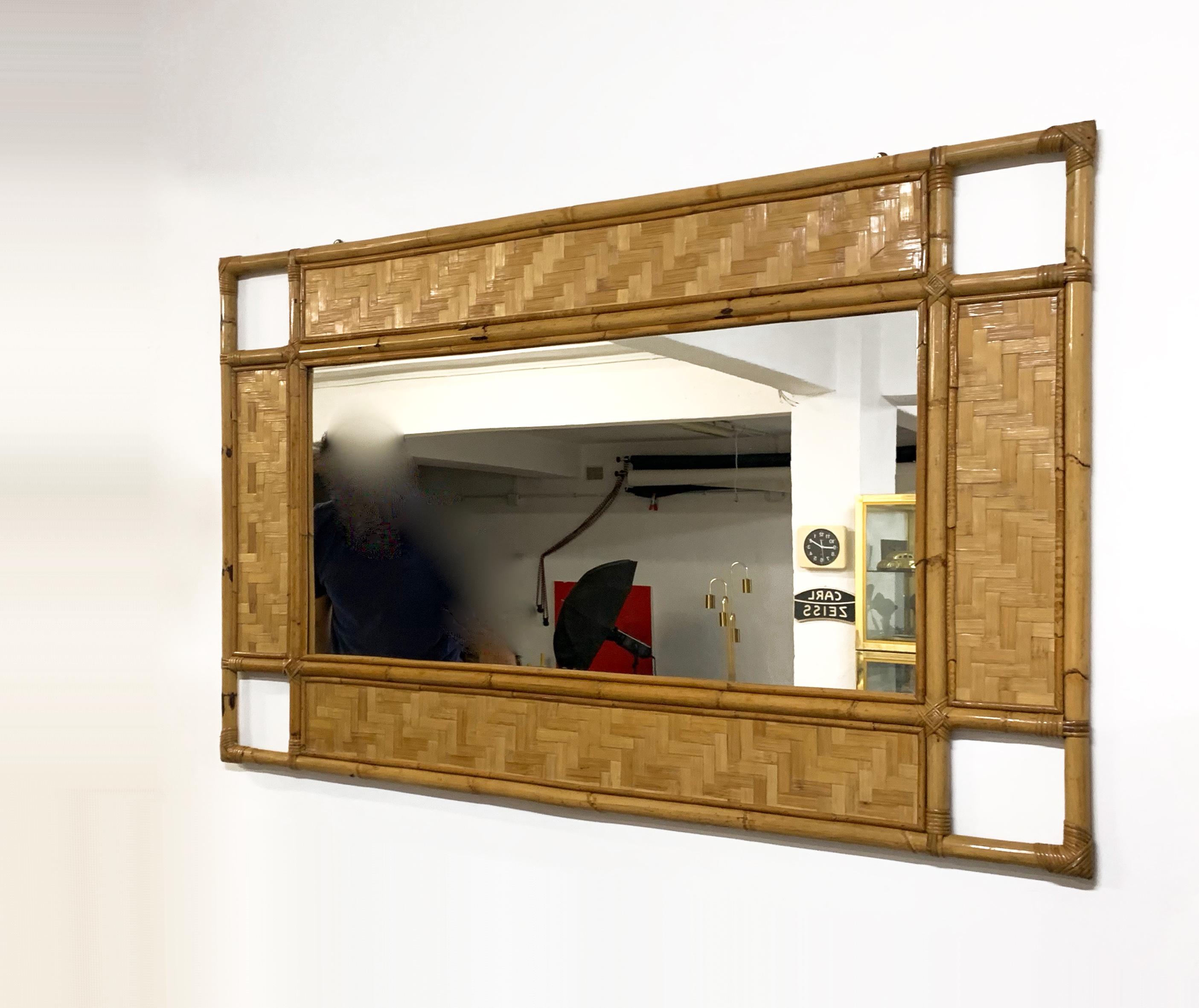 Italian Rectangular Mirror with Bamboo, Rattan and Wicker Structure, 1970s In Good Condition For Sale In Roma, IT