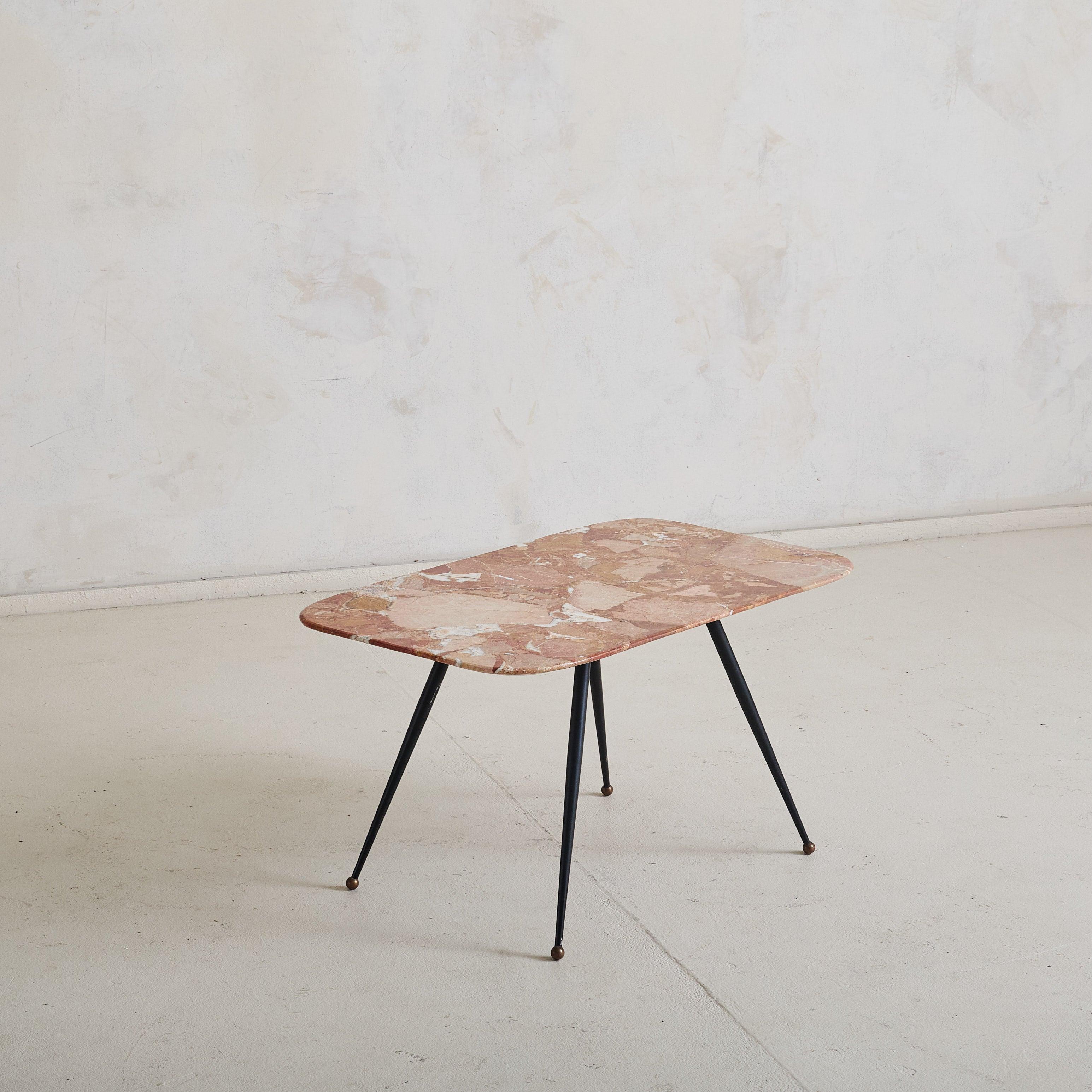 Mid-Century Modern Italian Rectangular Pink Marble Coffee Table, 1950s en vente