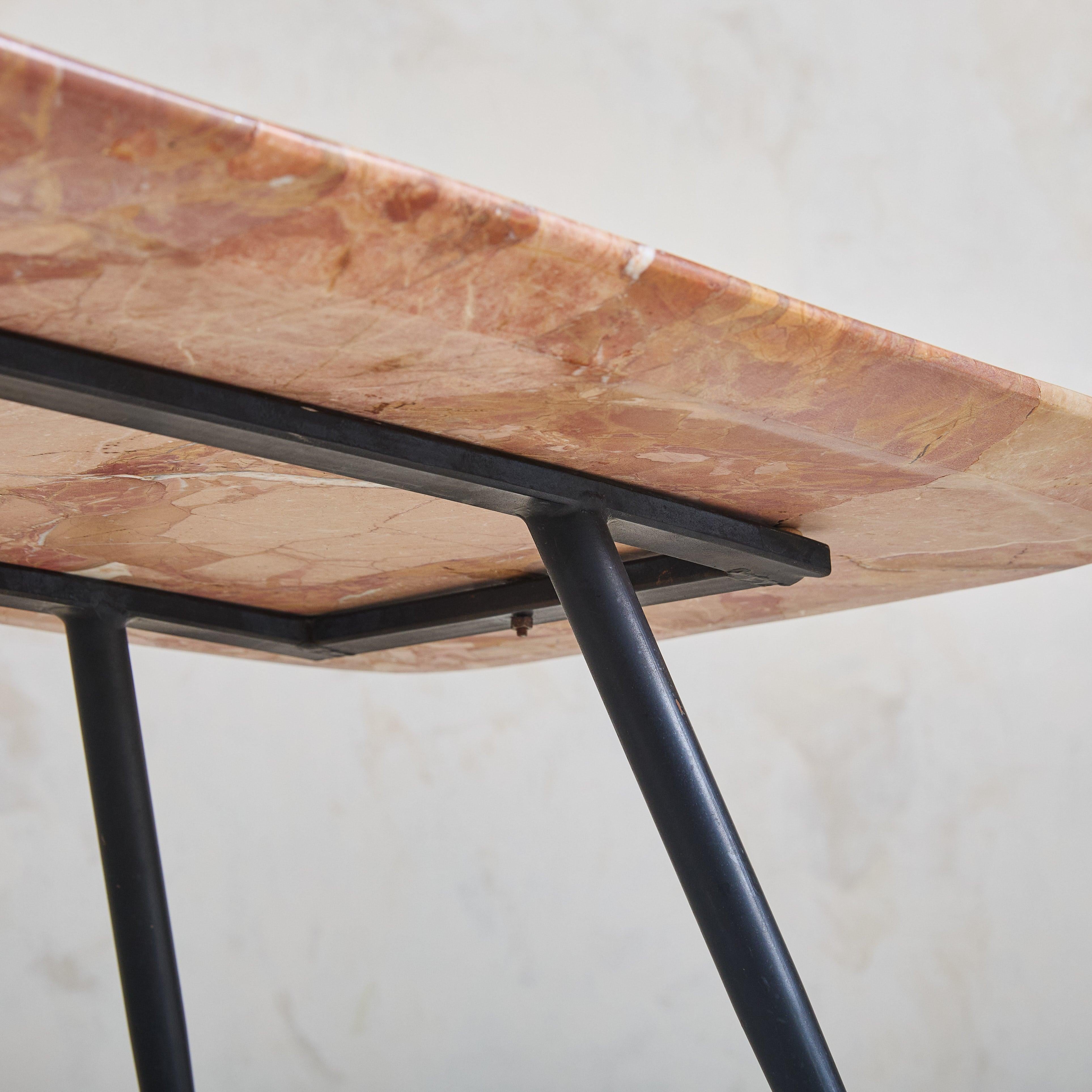 Italian Rectangular Pink Marble Coffee Table, 1950s en vente 1