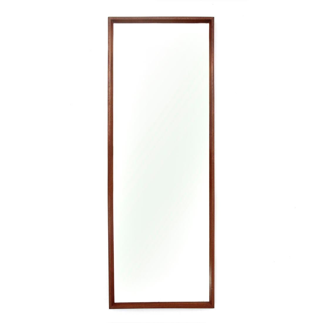 Italian manufacturing mirror produced in the 1960s.
Solid teak frame.
Mirrored glass.
Structure in good condition, some signs due to normal use over time.

Dimensions: Length 43 cm, depth 4 cm, height 117.5 cm.