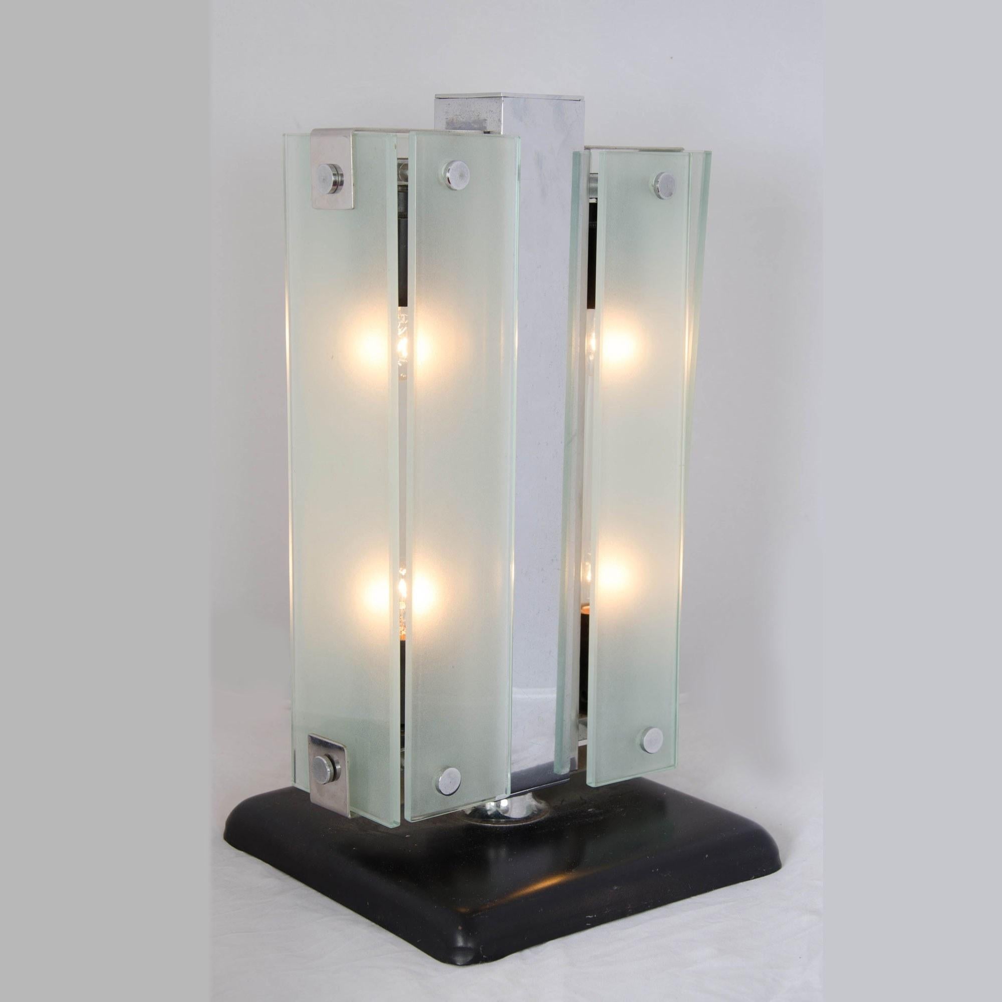 Blackened Italian 1970s chrome, black metal and glass Table Lamp by Goffredo Reggiani For Sale