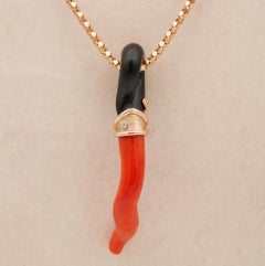 Italienische rote und schwarze natürliche Koralle Diamant Große Cornicello mit Schlangenkette
