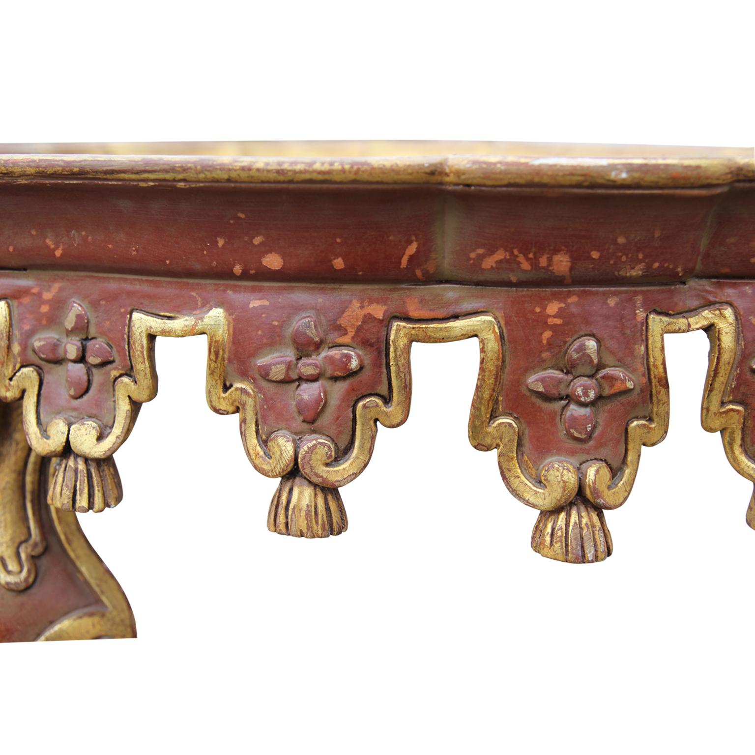 Italian Red and Parcel-Gilt Carved Tassel Tea Height Tray Table Oval In Good Condition In Houston, TX